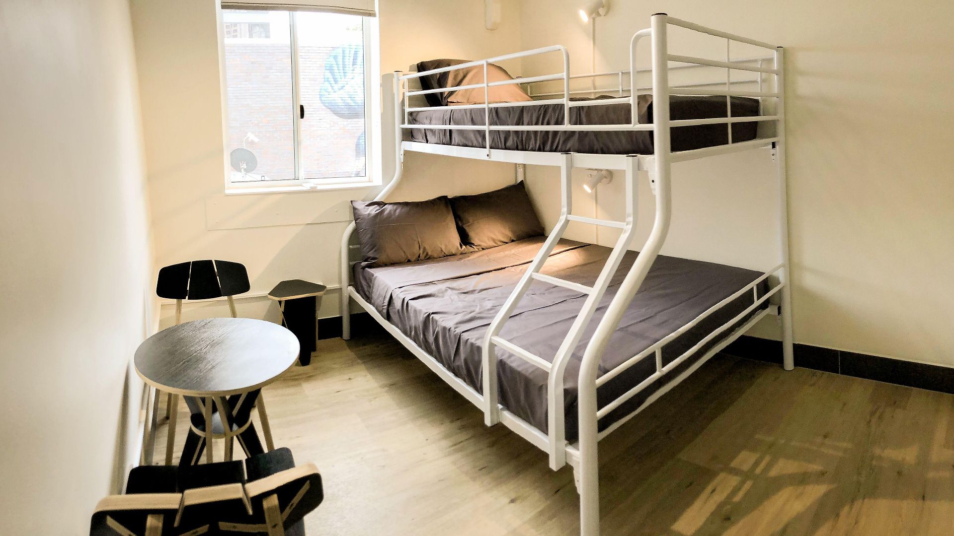 Hostel Quarters *