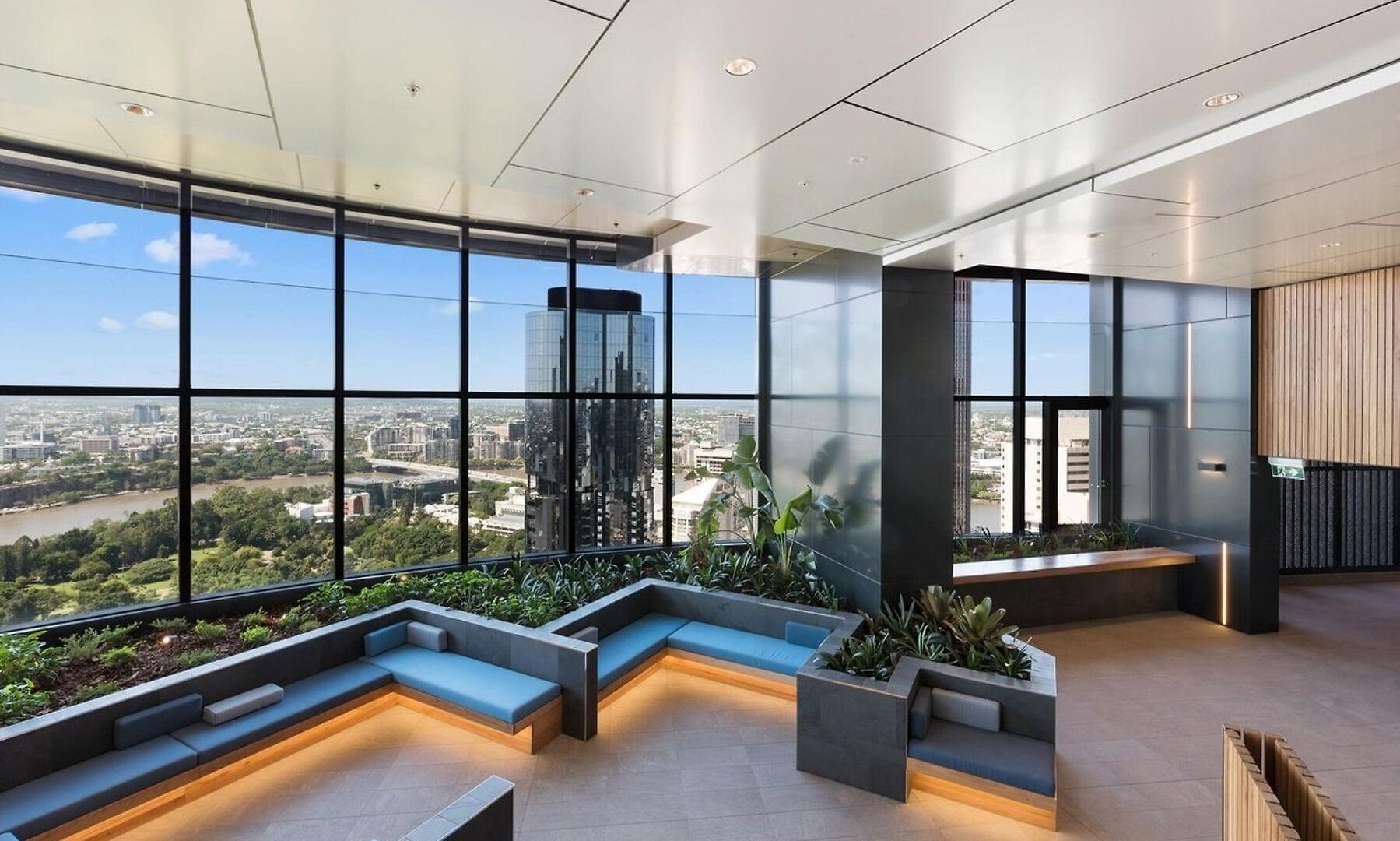 Hamptons Retreat On Level 77 In Skytower Apartment *