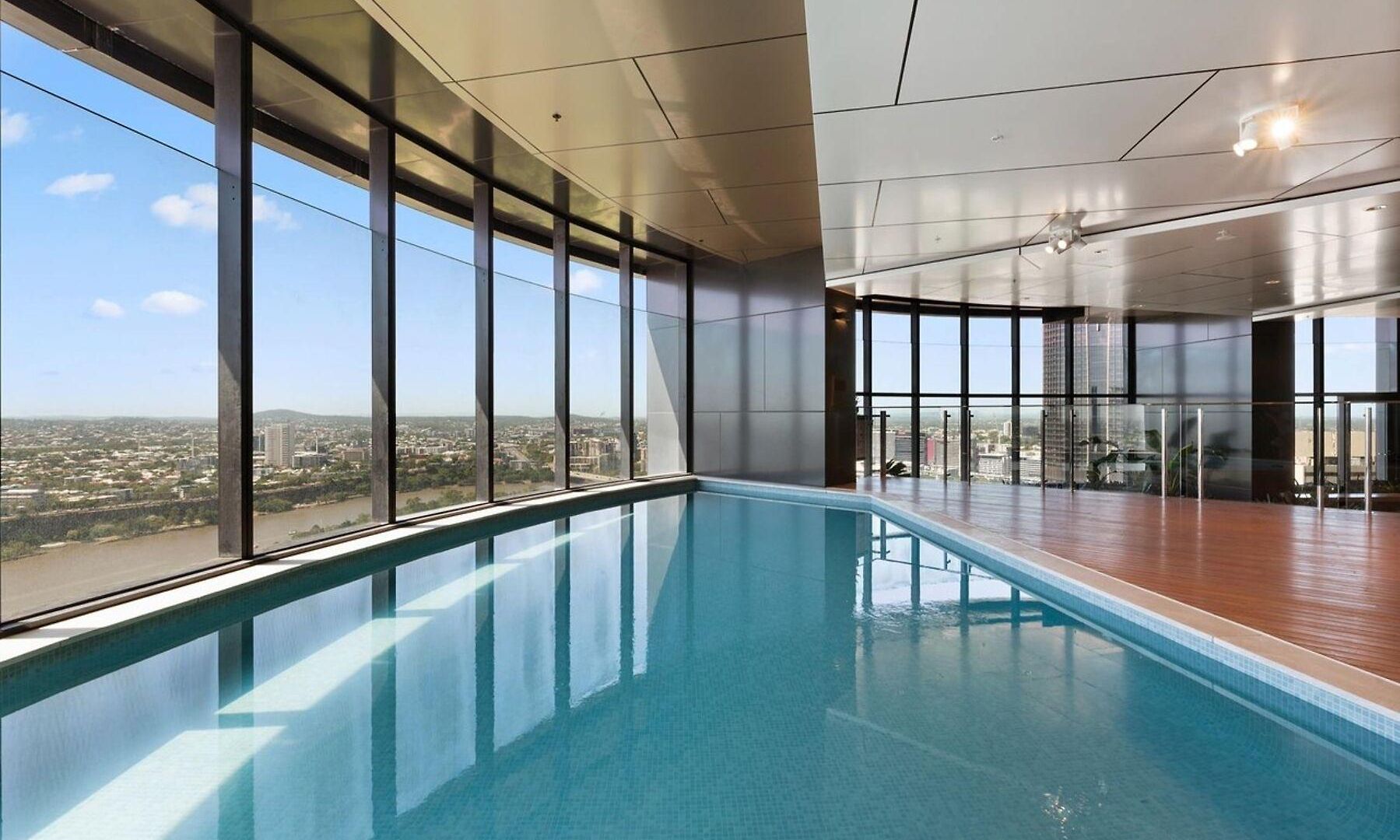 Hamptons Retreat On Level 77 In Skytower Apartment Brisbane
