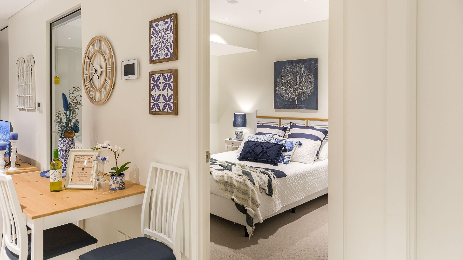 Hamptons Retreat On Level 77 In Skytower