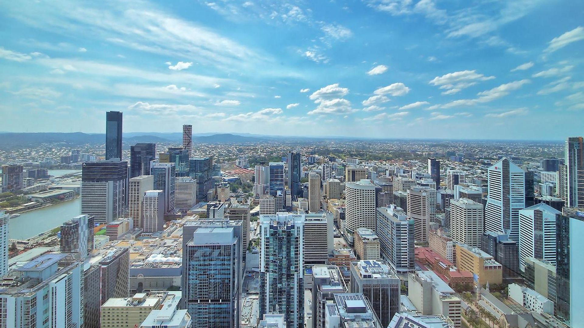 Panoramic 3-bedroom Skyscape With Free Parking