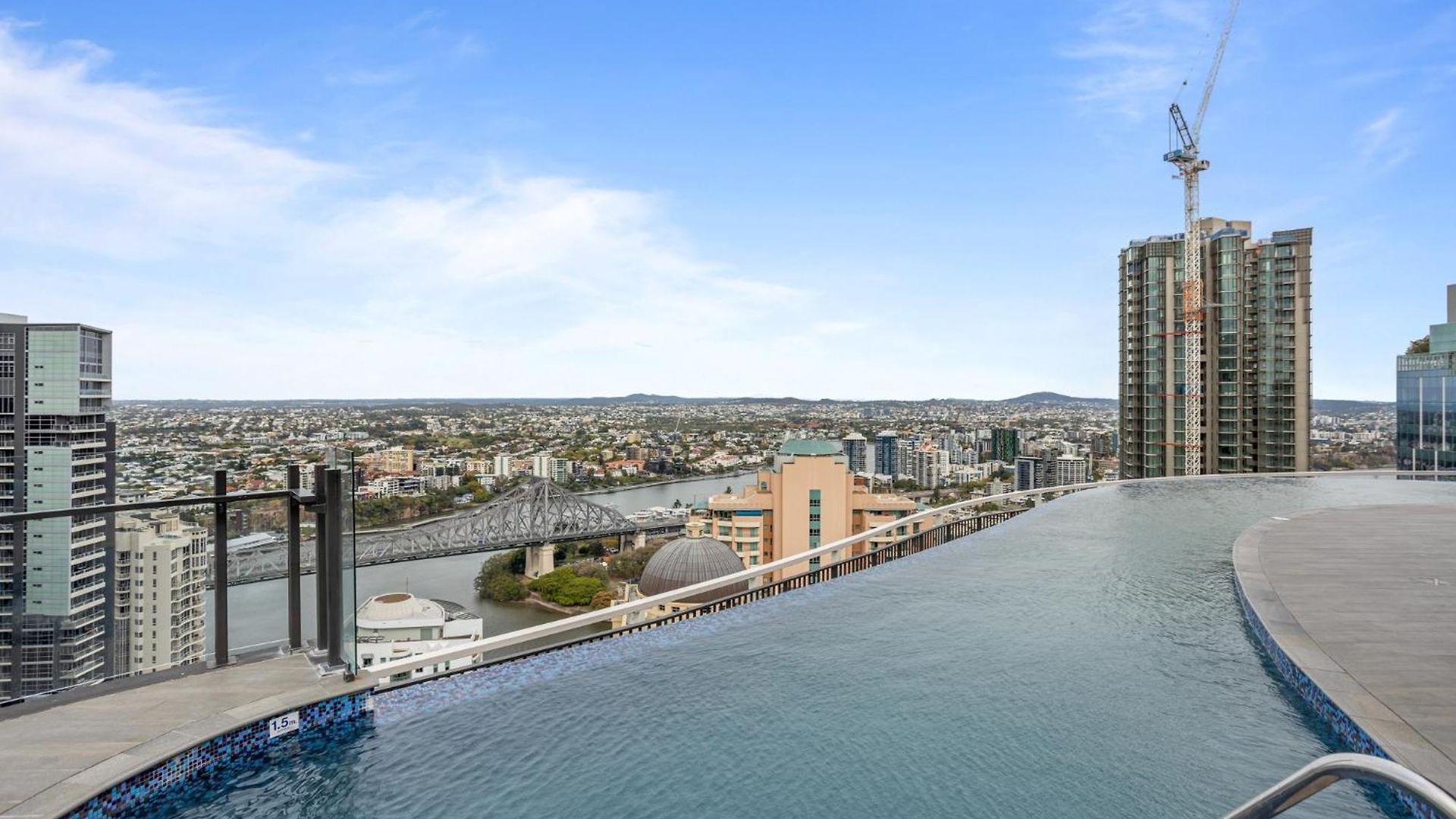 Apartment Cosy 1-bed With River Views Pool Gym & Bbq Brisbane