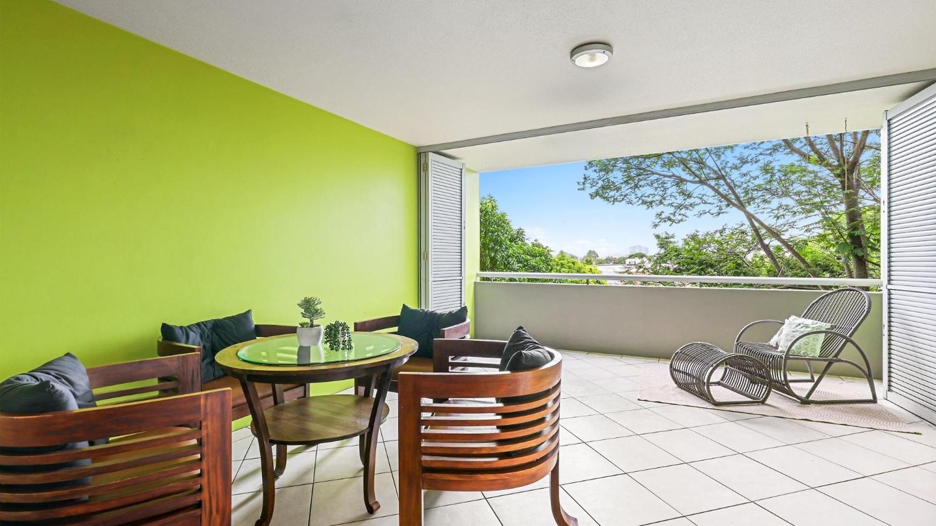 Apartment Lovely 3-bed With Alfresco Dining By Amenities Brisbane