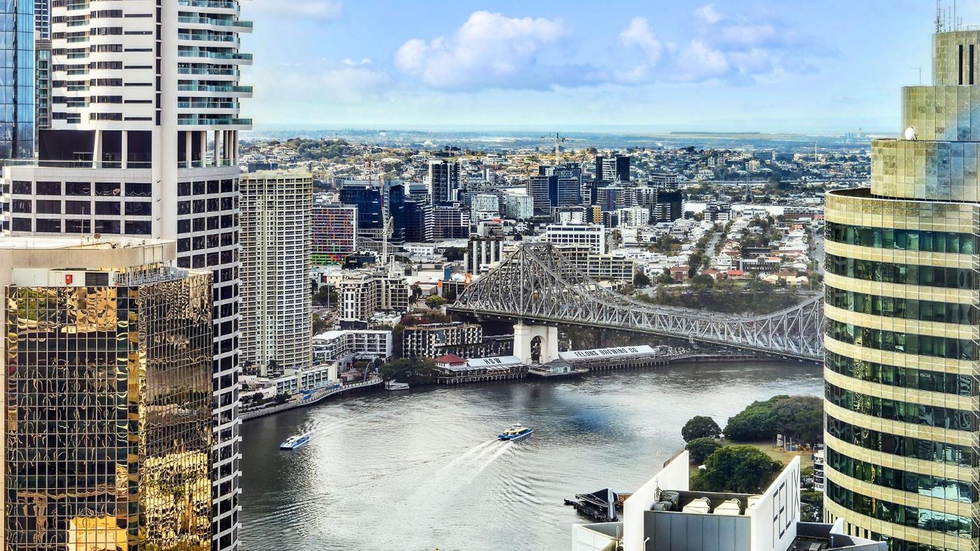 52nd Floor With Panoramic Views Of *