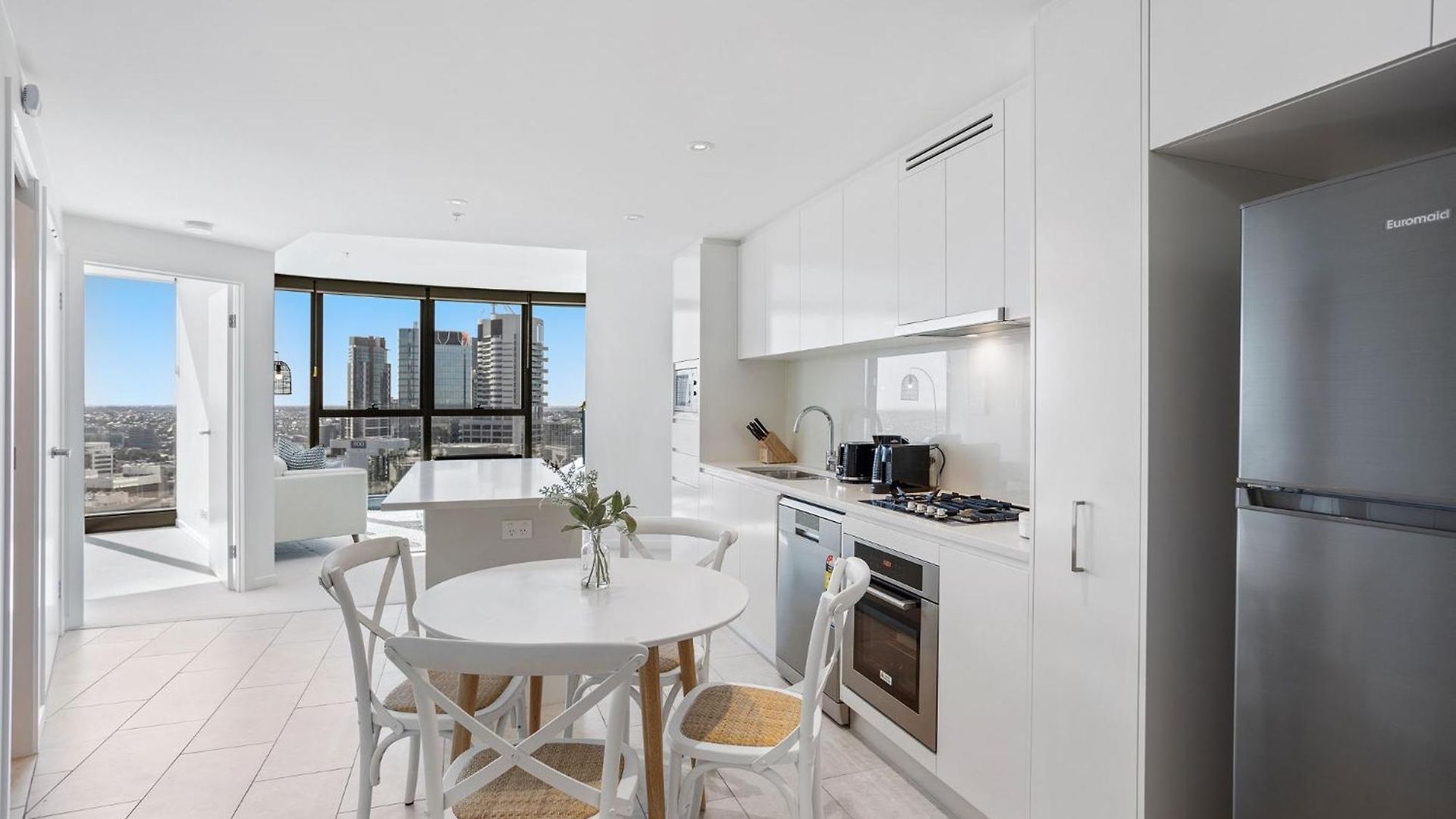 52nd Floor With Panoramic Views Of Apartment