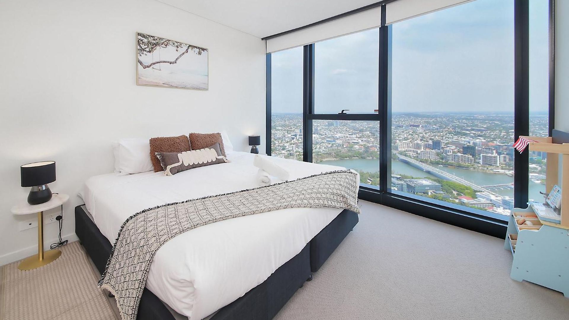 Skyline View High Floor 2br With Sofa Bed And Free Parking Apartment