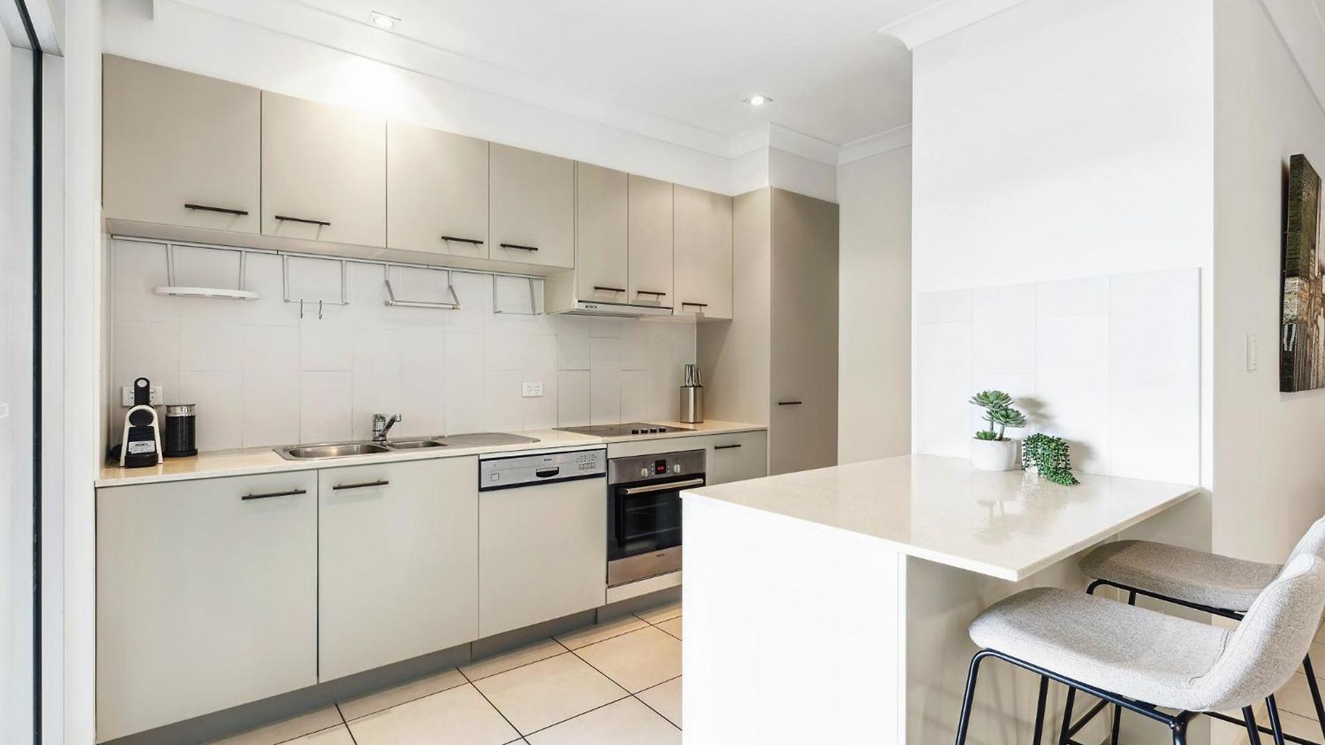 Lovely 3-bed With Alfresco Dining By Amenities Brisbane