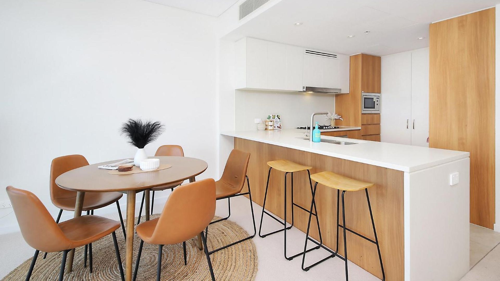 Panoramic 3-bedroom Skyscape With Free Parking *