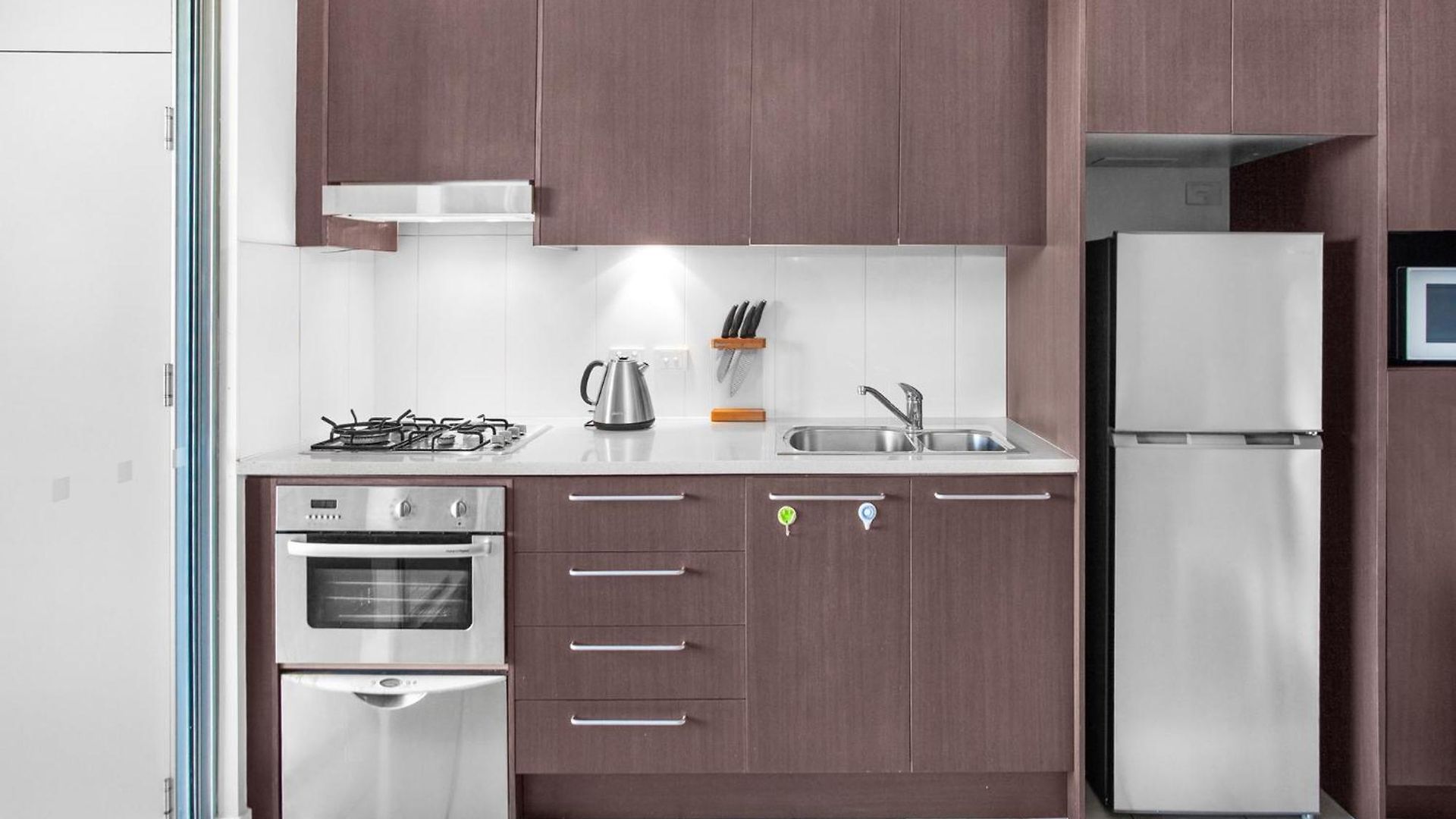 2-bed Near Cbd With Pool Sauna & Bbq Apartment *
