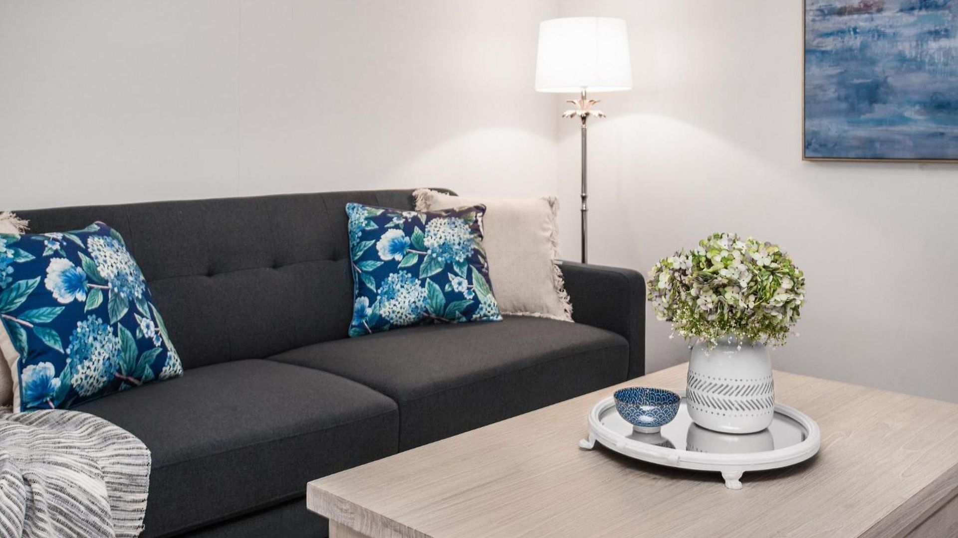 Apartment 2-bed Near Cbd With Pool Sauna & Bbq Brisbane