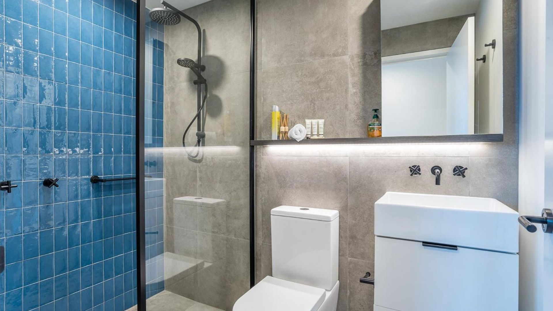 Impeccable 2-bed With Pool & Outdoor Dining Apartment