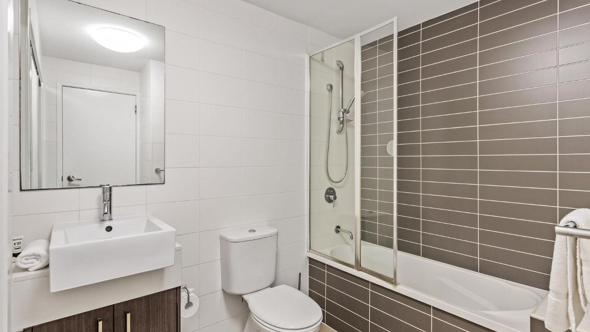 Cosy 2-bed With Pool And Near Qut & Cbd