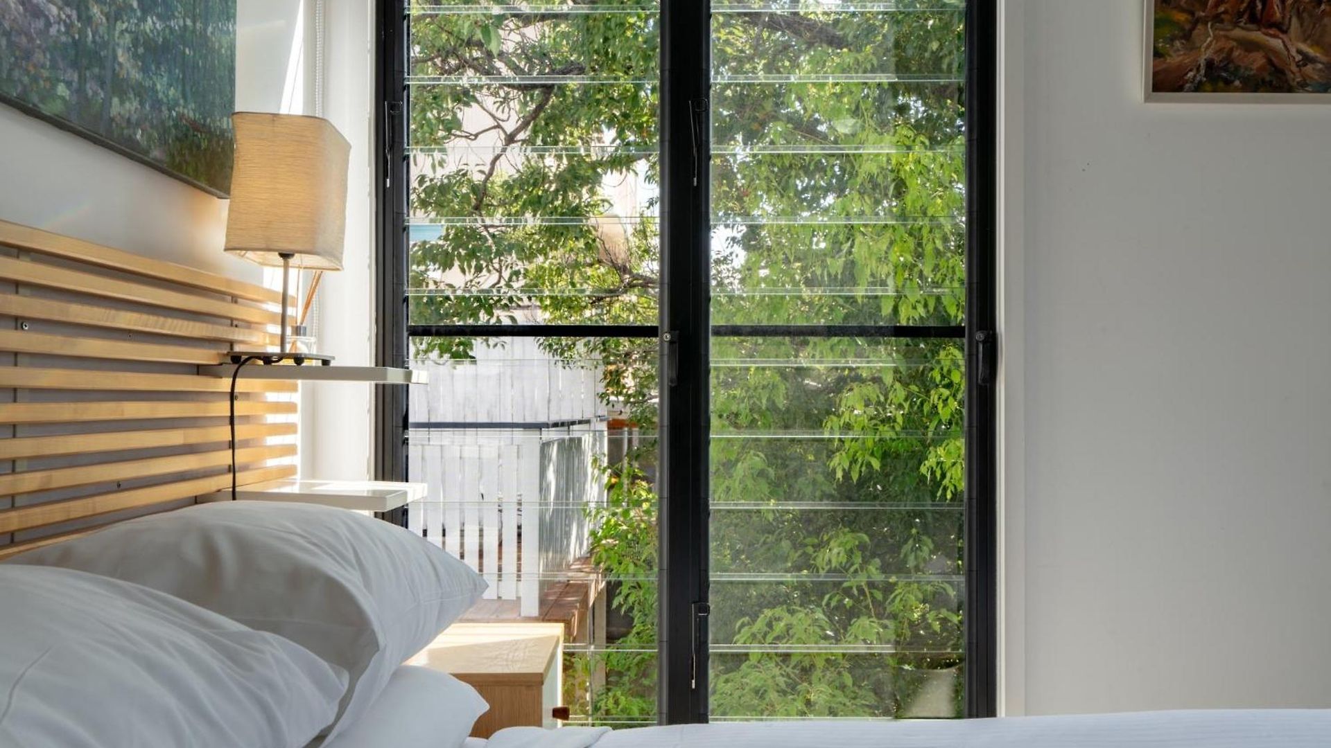 Apartment Sophisticated 2-bed With Alfresco Dining *