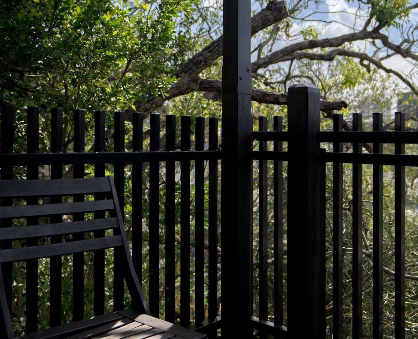 Sophisticated 2-bed With Alfresco Dining Apartment Brisbane