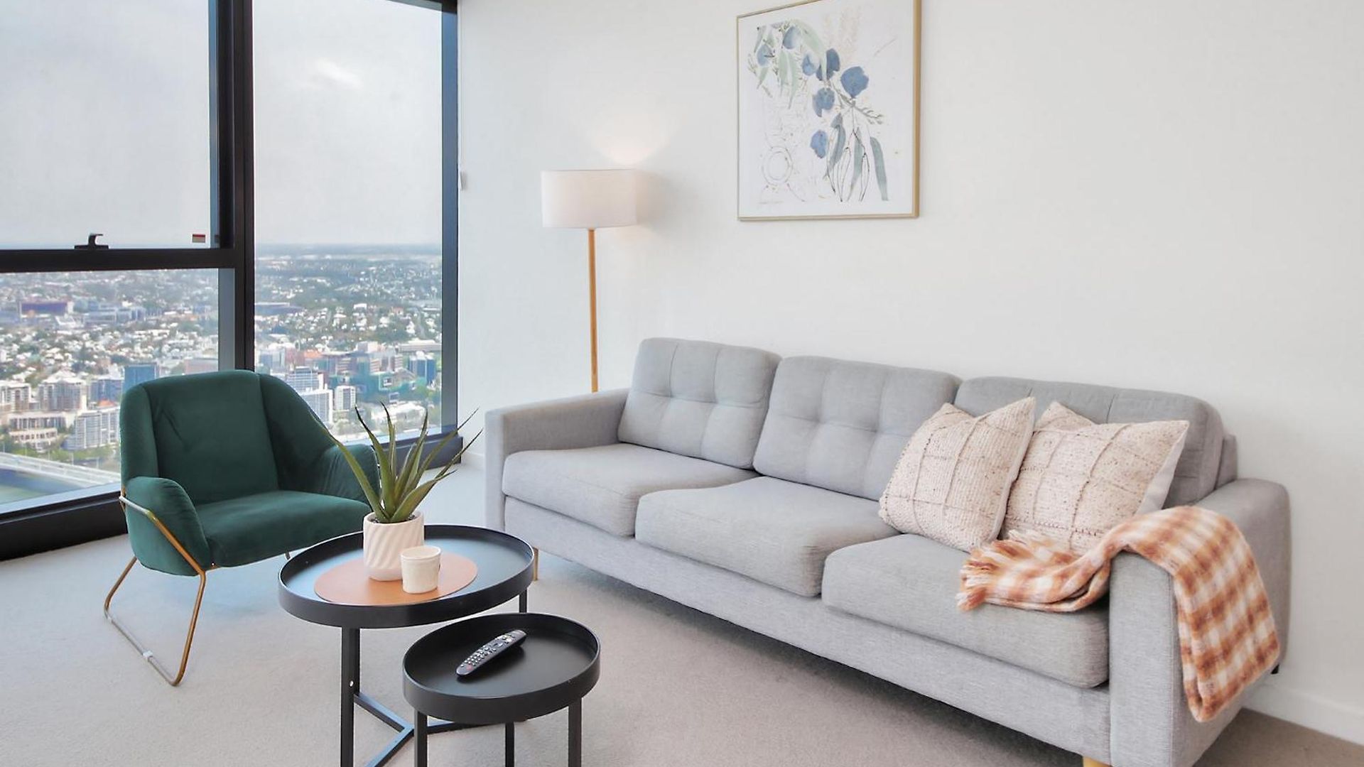 Skyline View High Floor 2br With Sofa Bed And Free Parking Brisbane