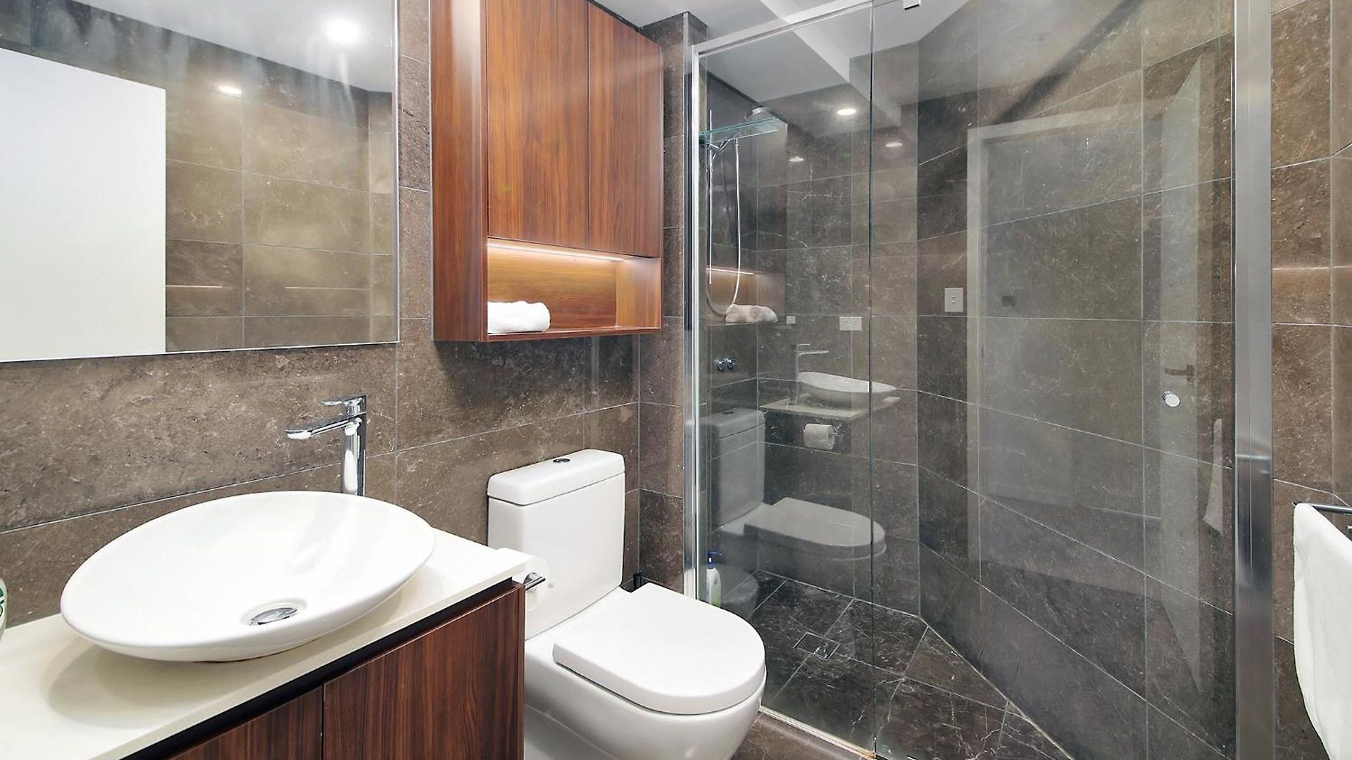 Skyline View High Floor 2br With Sofa Bed And Free Parking Apartment Brisbane
