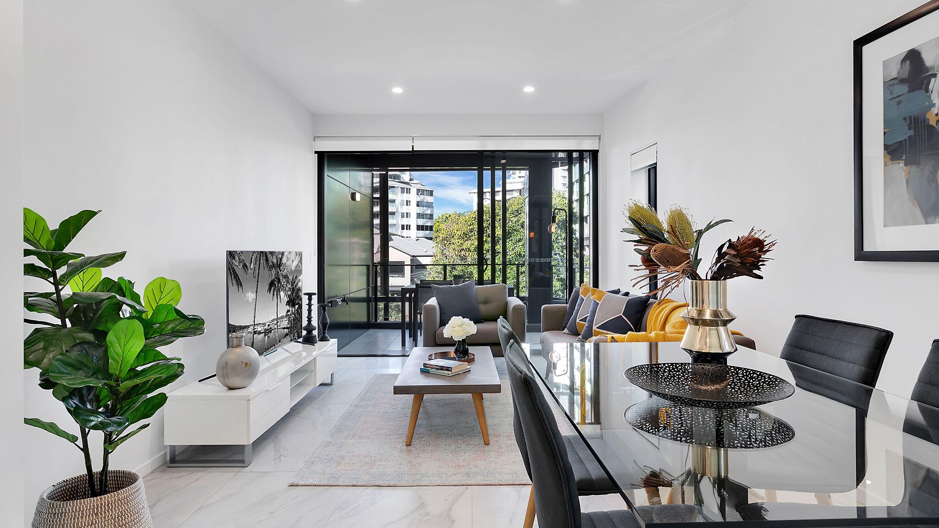 Apartment The Monterey By Urban Rest
