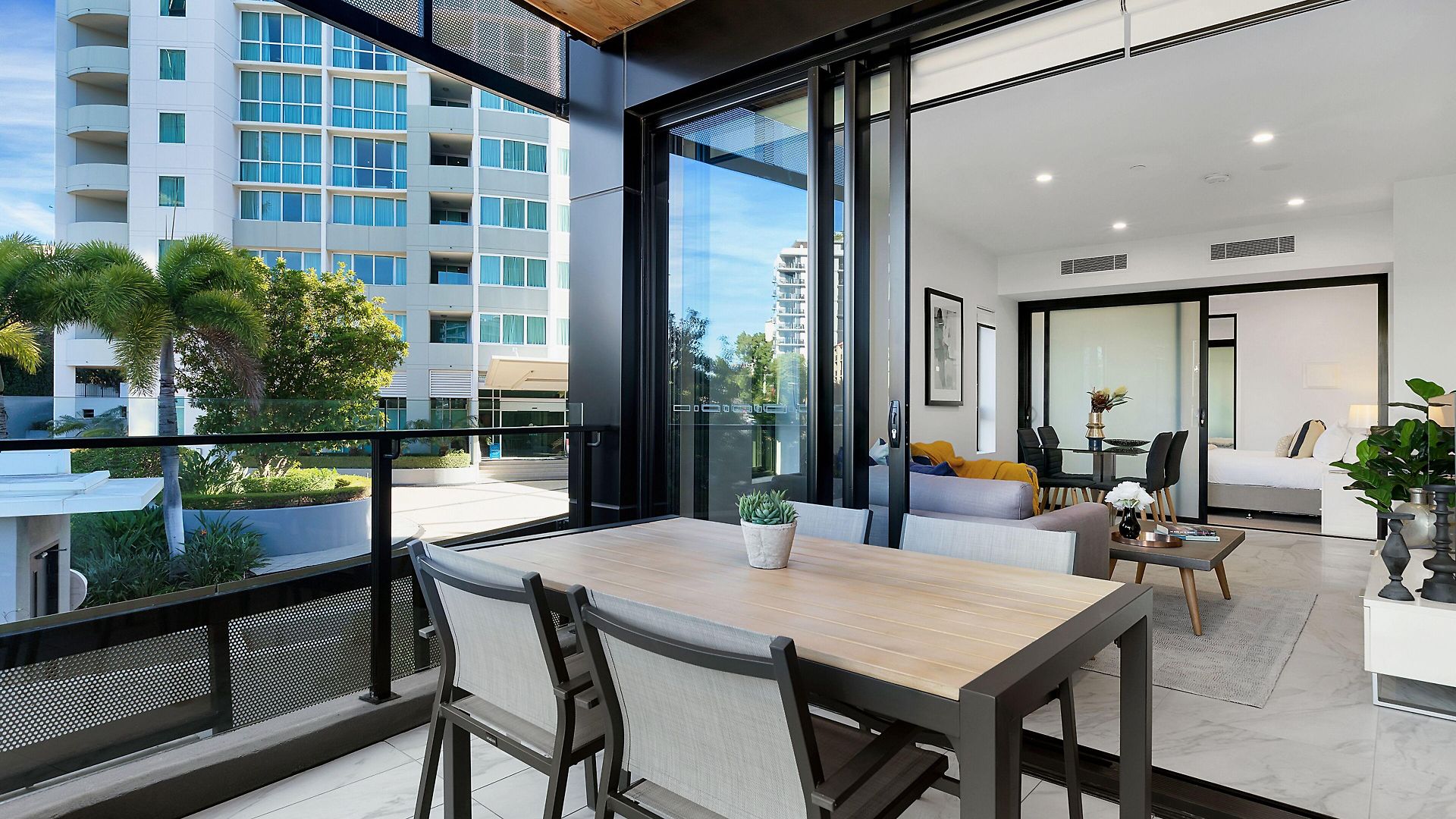 Apartment The Monterey By Urban Rest