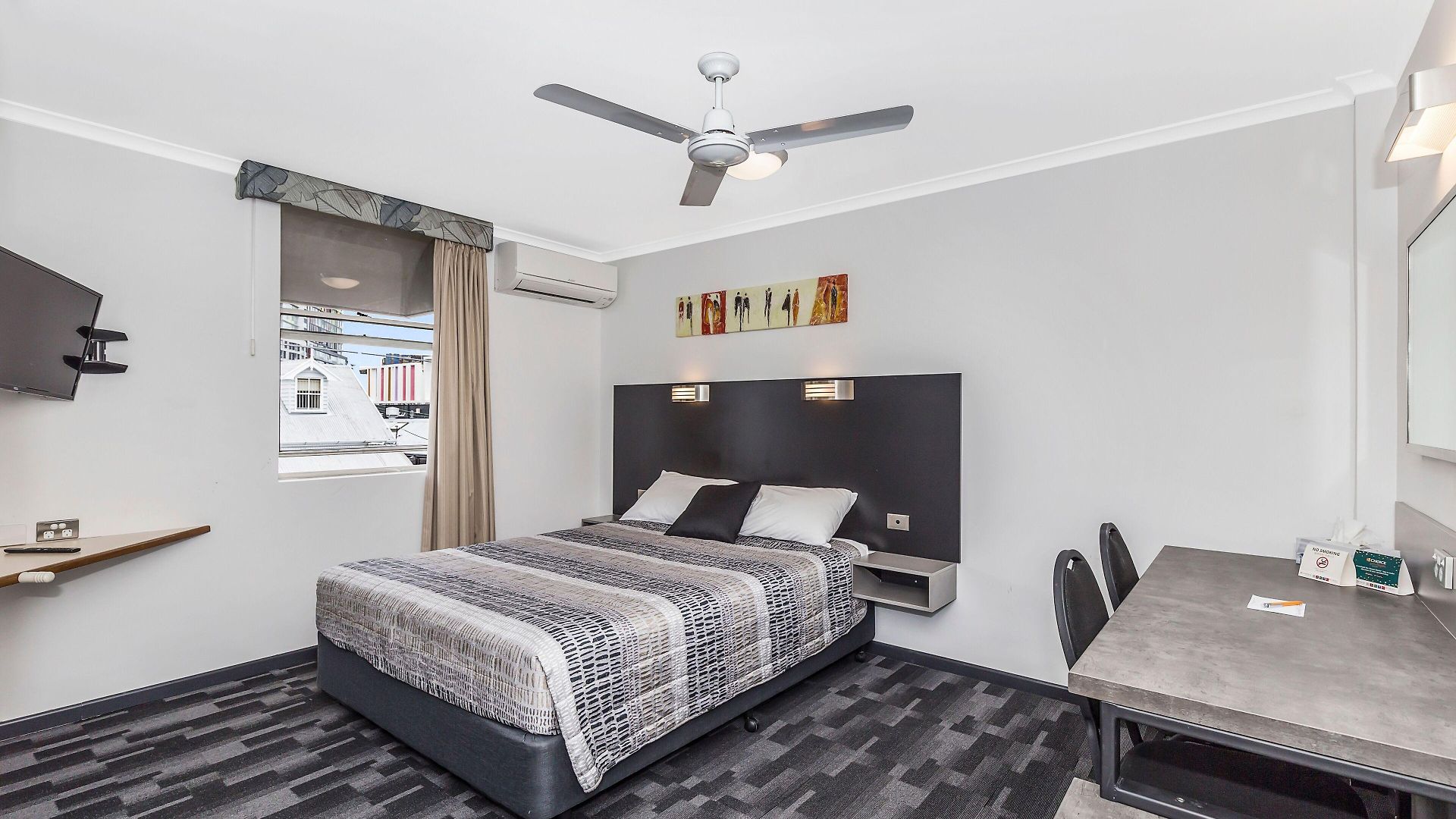 Spring Hill Hotel 3*