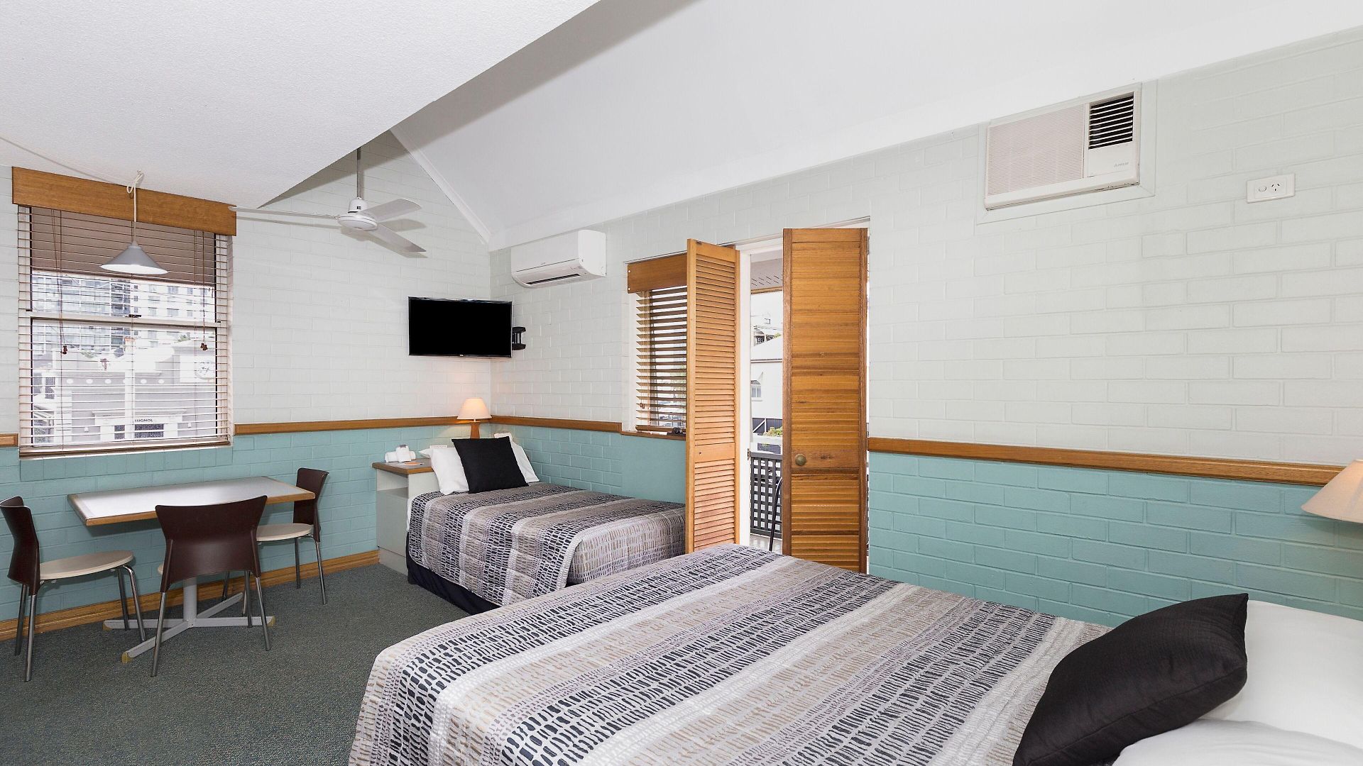 Hotel Spring Hill 3*
