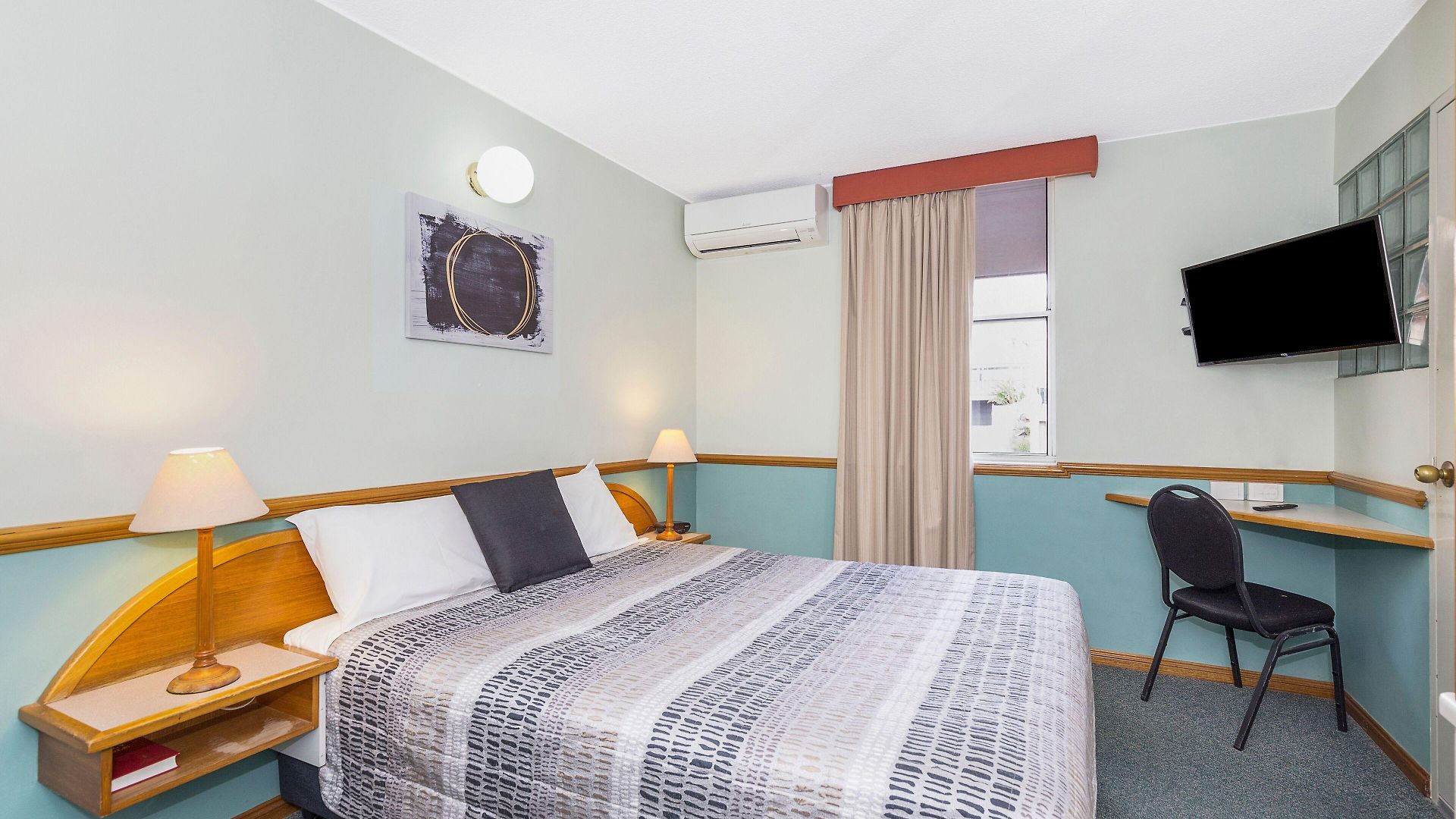Spring Hill Hotel 3*