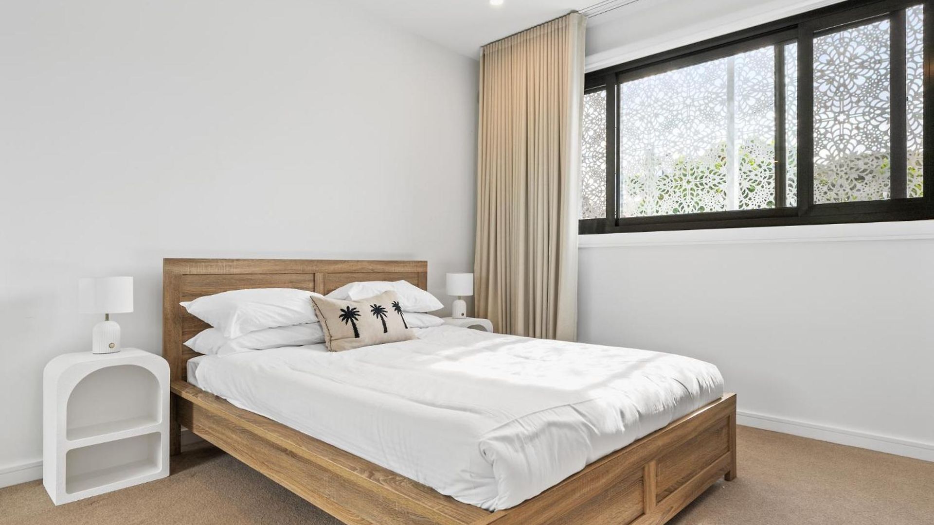 Holiday home Deluxe 4-bed With Pool & Fire Pit