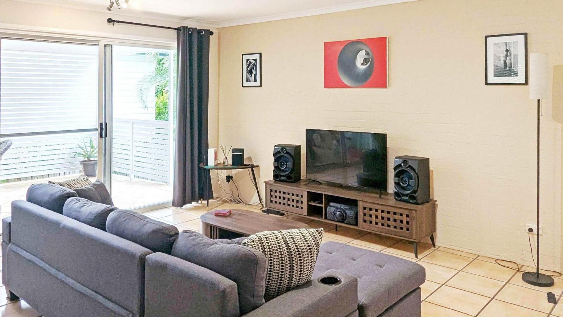 Stylish New Farm Retreat W Parking Walk Cafes & River Holiday home *