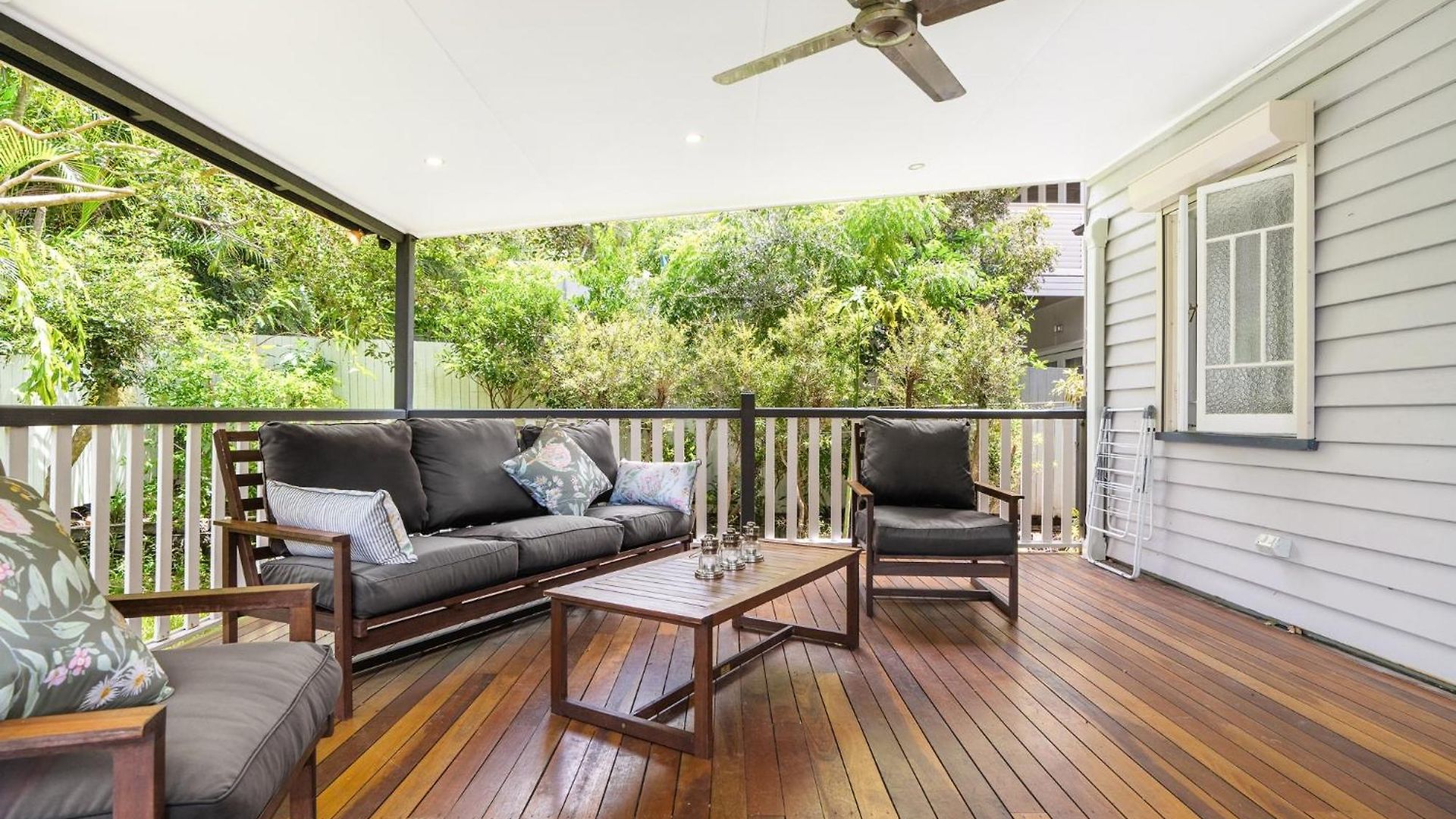 Family-friendly In Vibrant West End Holiday home Brisbane