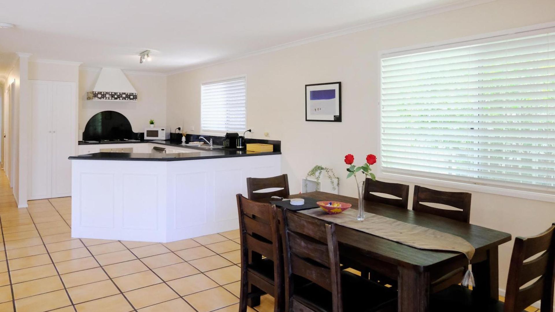 Stylish New Farm Retreat W Parking Walk Cafes & River Holiday home