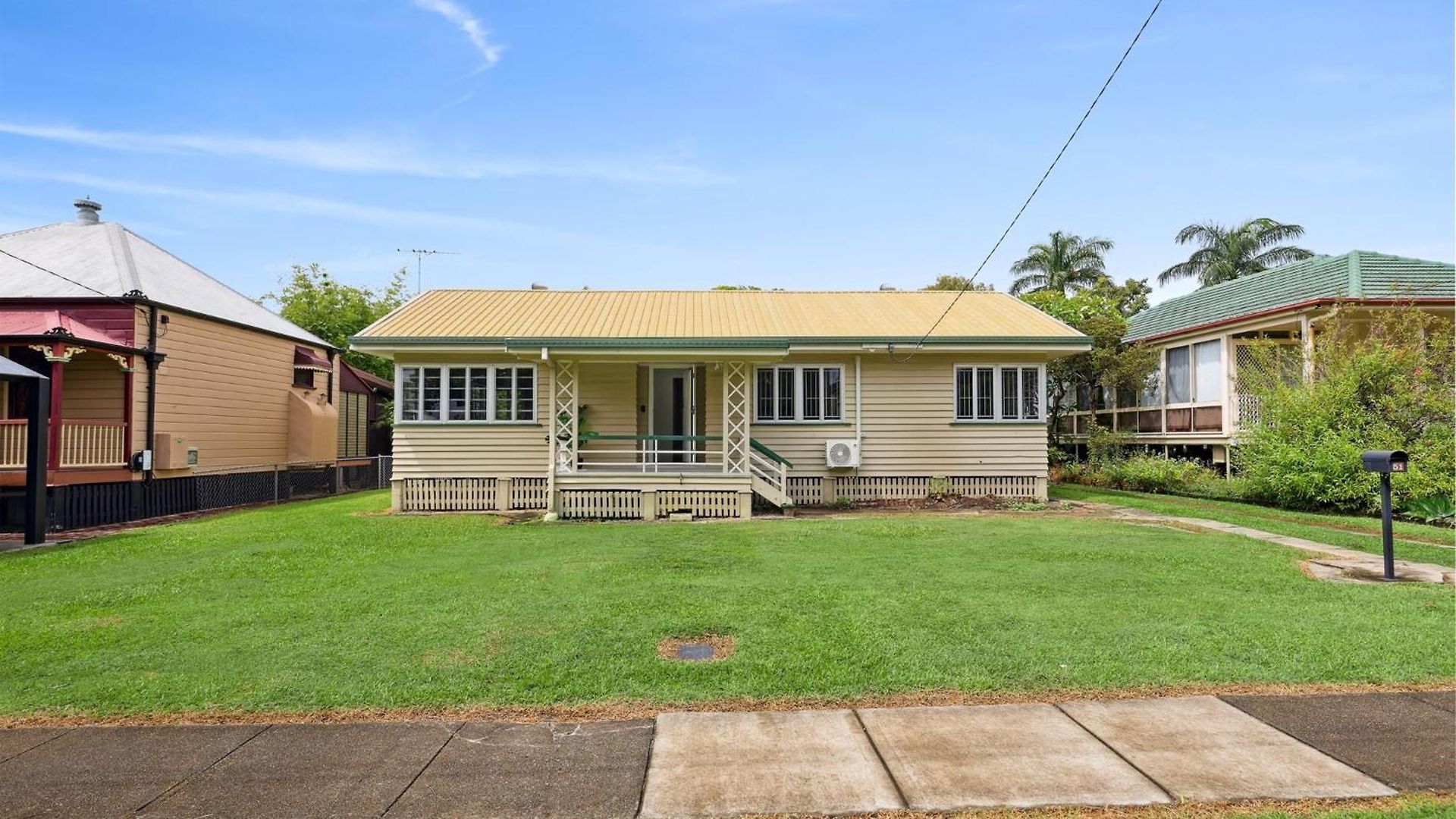 Spacious 3-bed In Morningside With Backyard Holiday home Brisbane