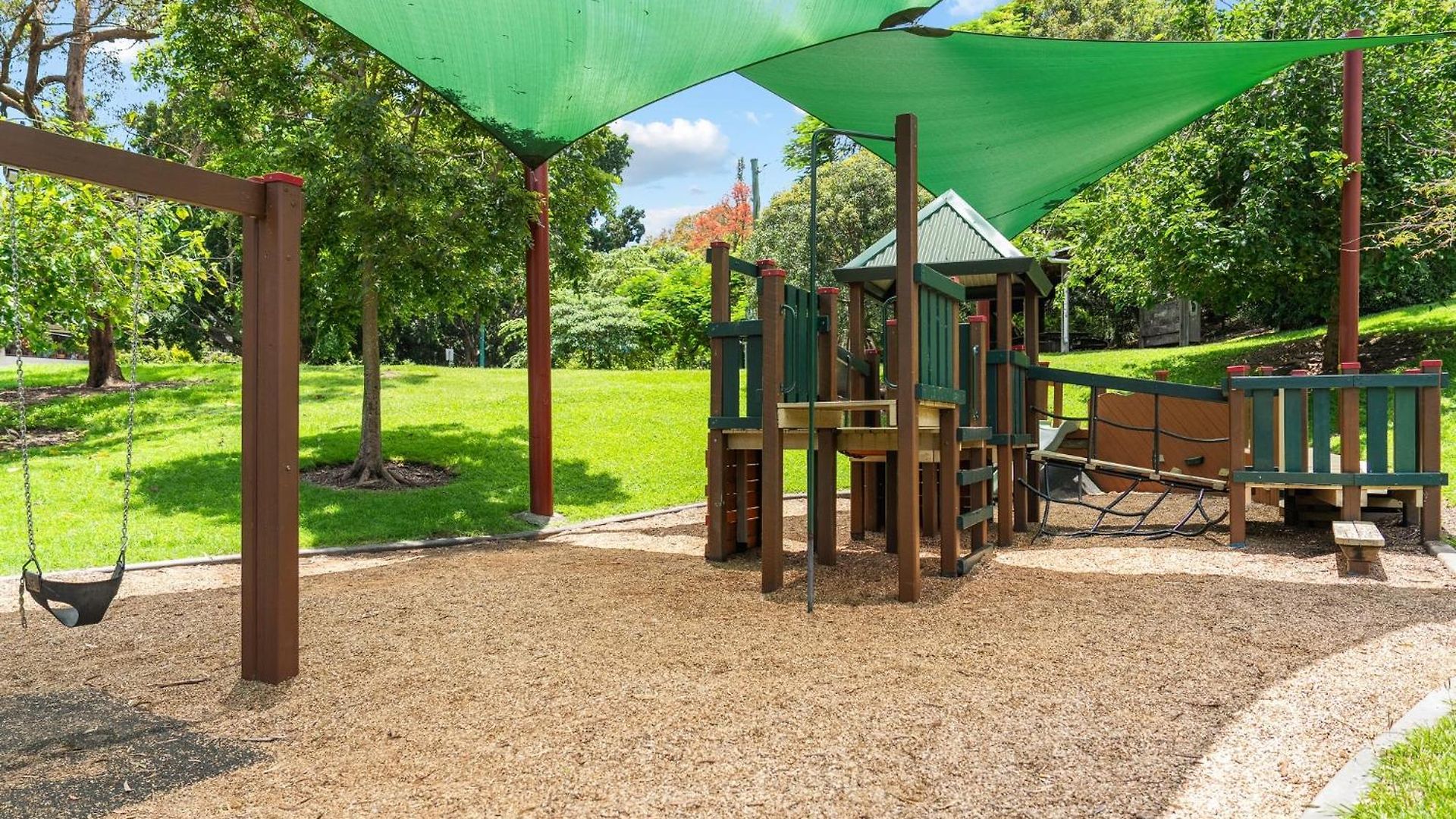 Family-friendly In Vibrant West End