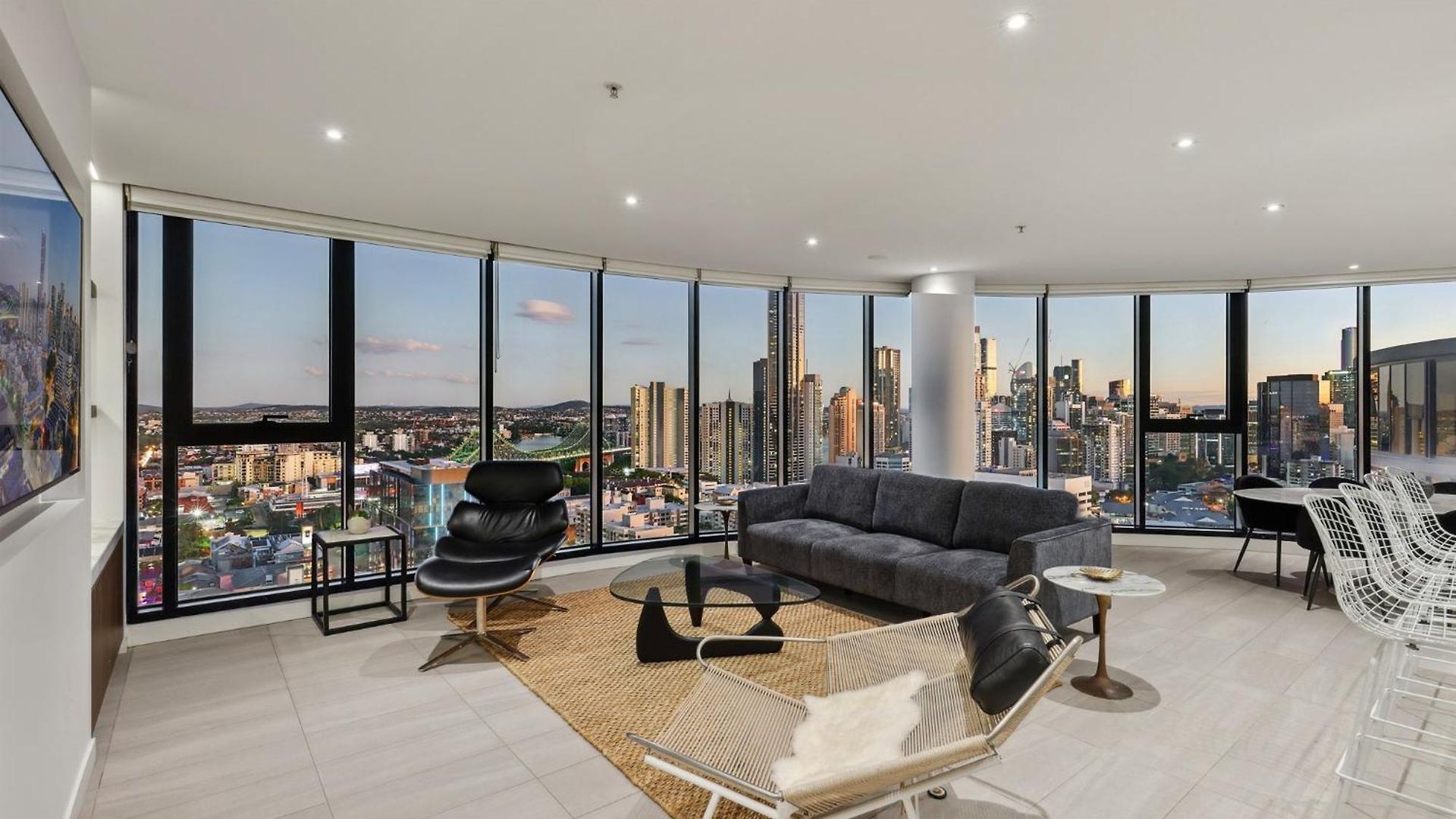 Apartment Fortitude Valley 3-bed, Floor And Bridge View *