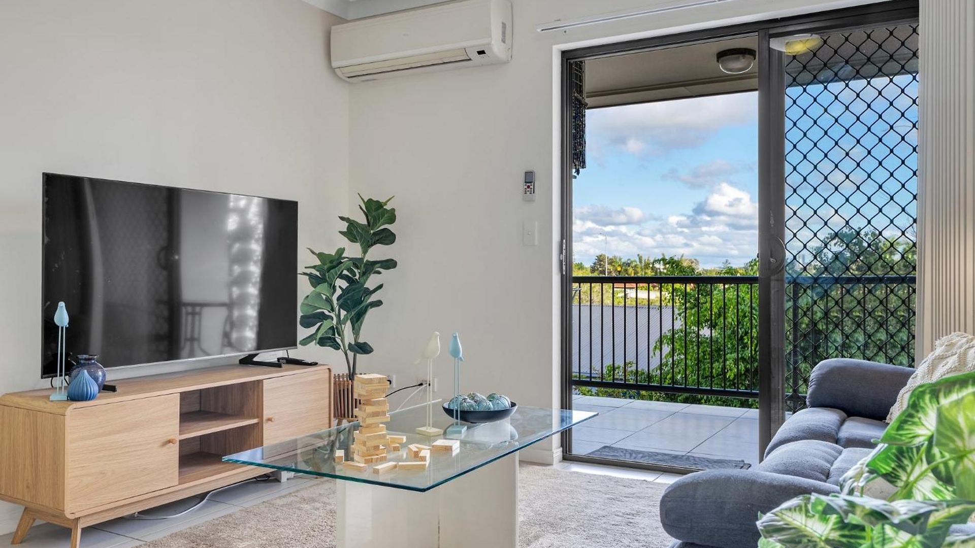 Bright 2-bed With Private Balcony & Serene View Apartment