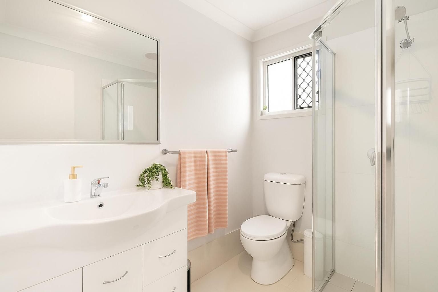 Smart Self Check-in - S Freney Apartment *
