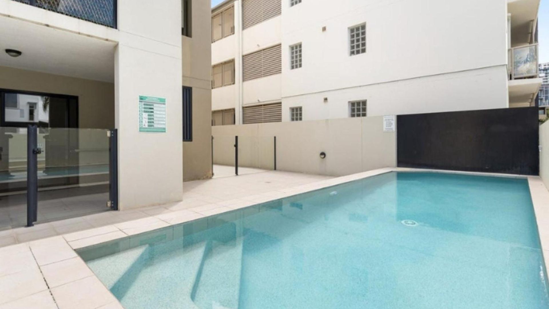 South With Pool Access Apartment
