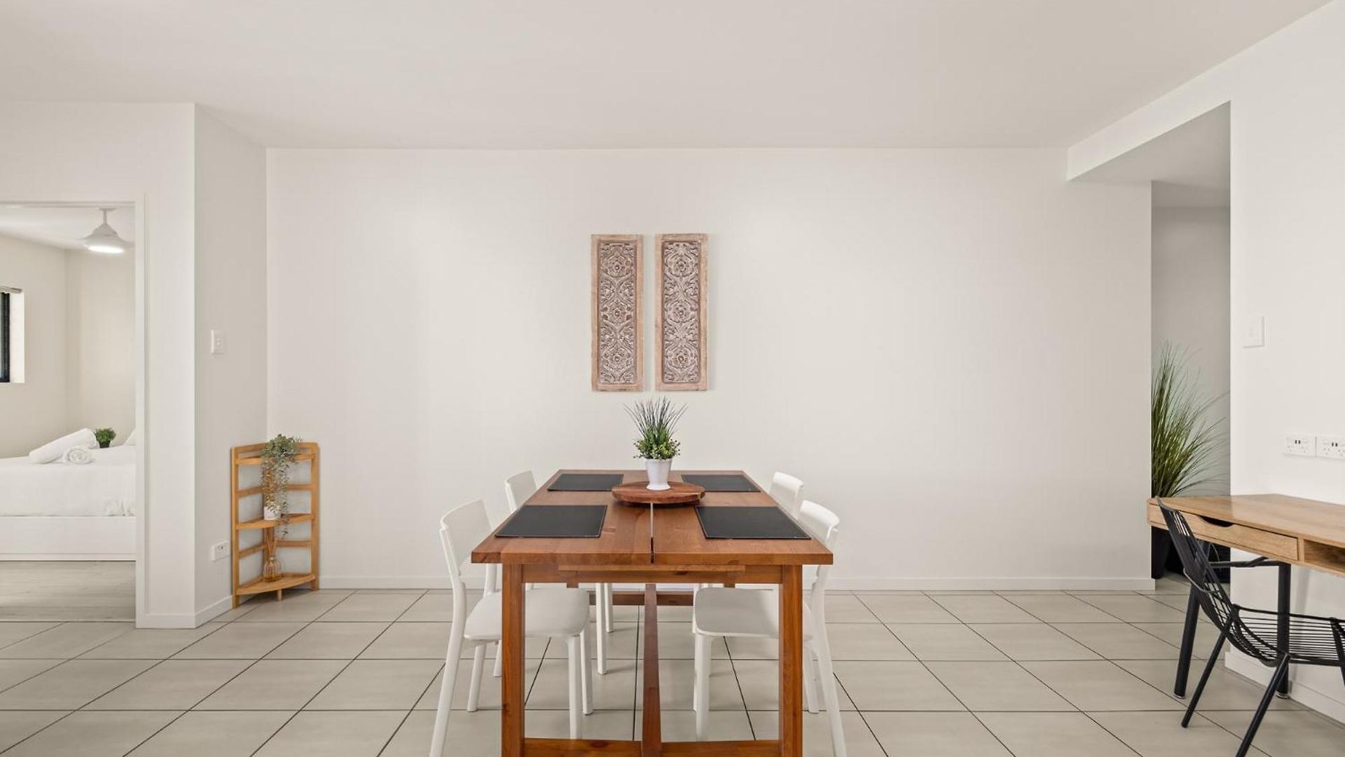 South With Pool Access Apartment Brisbane