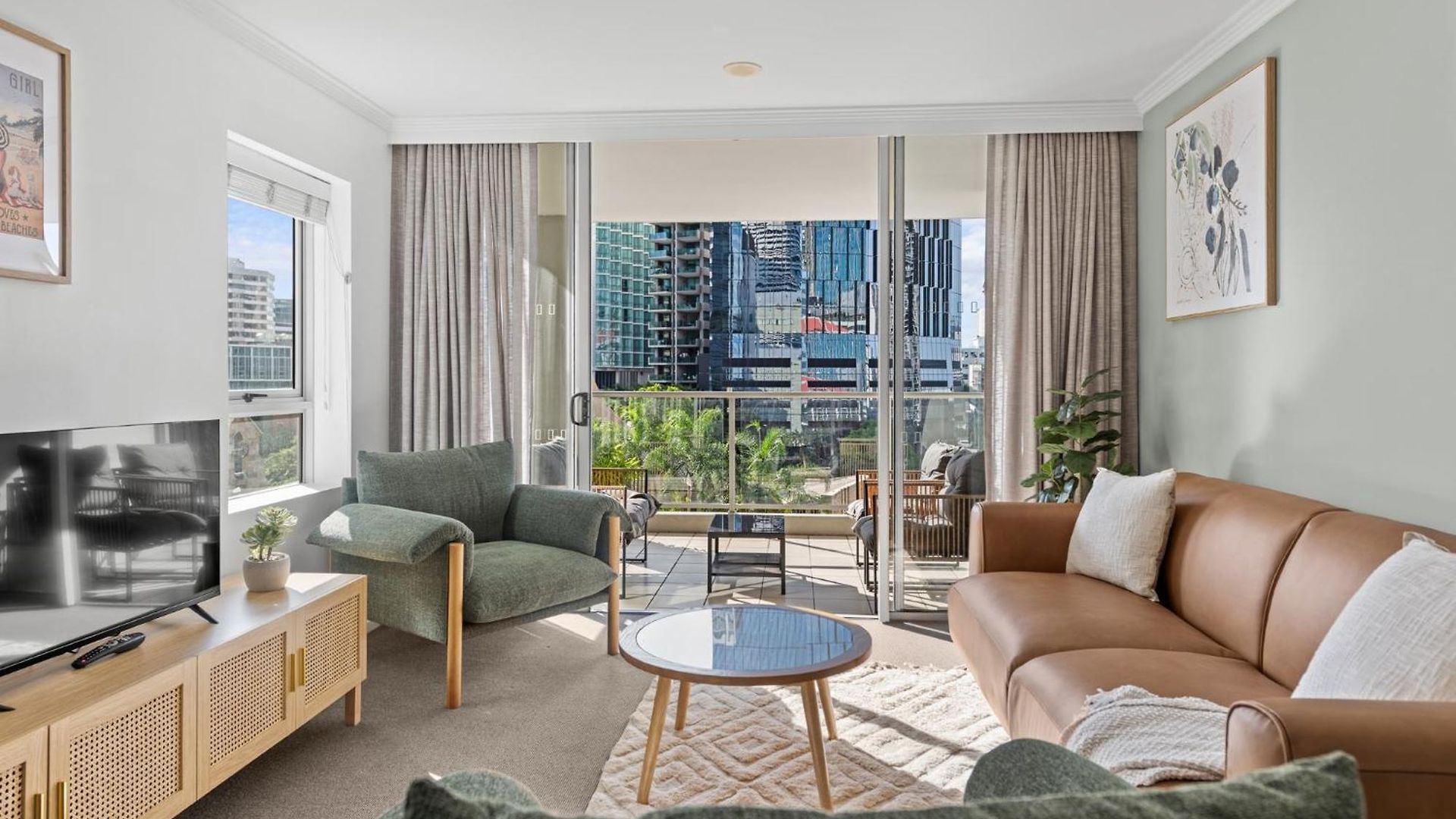 Prime With Pool, Gym And Parking * Brisbane