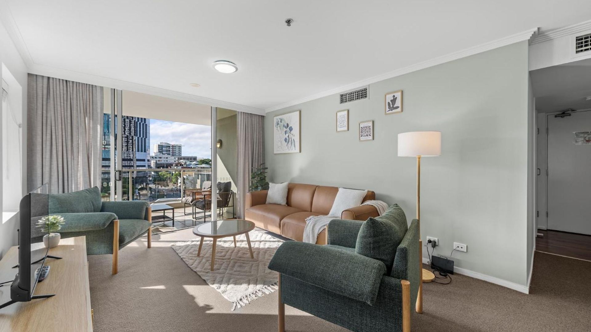 Prime With Pool, Gym And Parking Brisbane