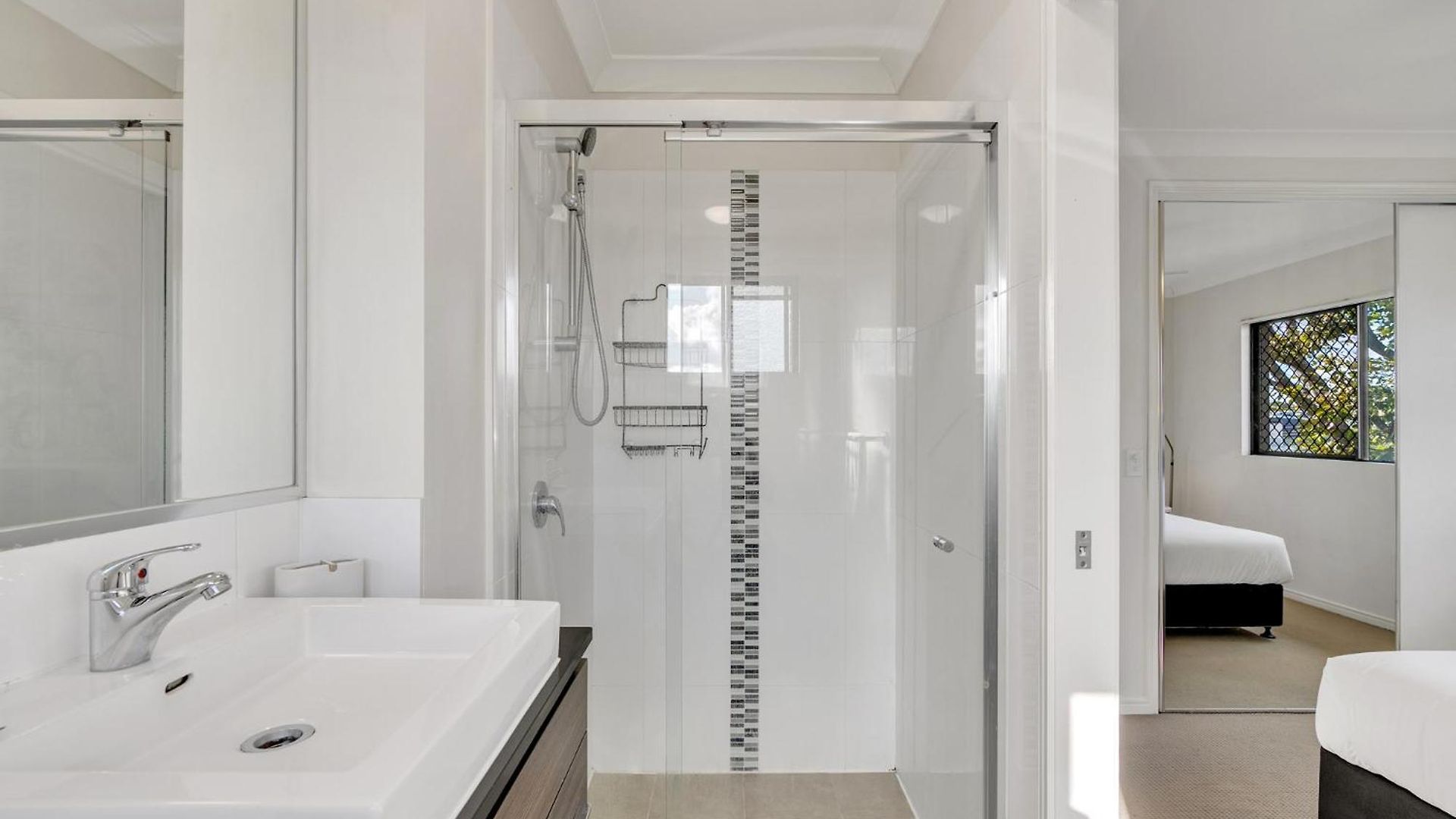 Bright 2-bed With Private Balcony & Serene View Apartment