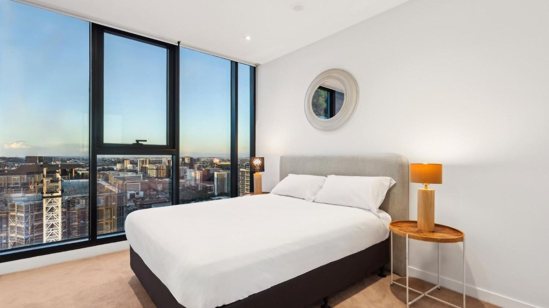 Fortitude Valley 3-bed, Floor And Bridge View Apartment Brisbane