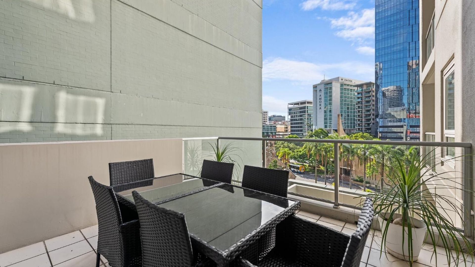 Prime With Pool, Gym And Parking *