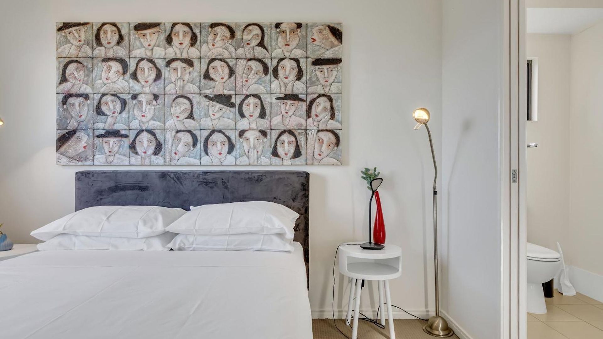 Apartment Bright 2-bed With Private Balcony & Serene View