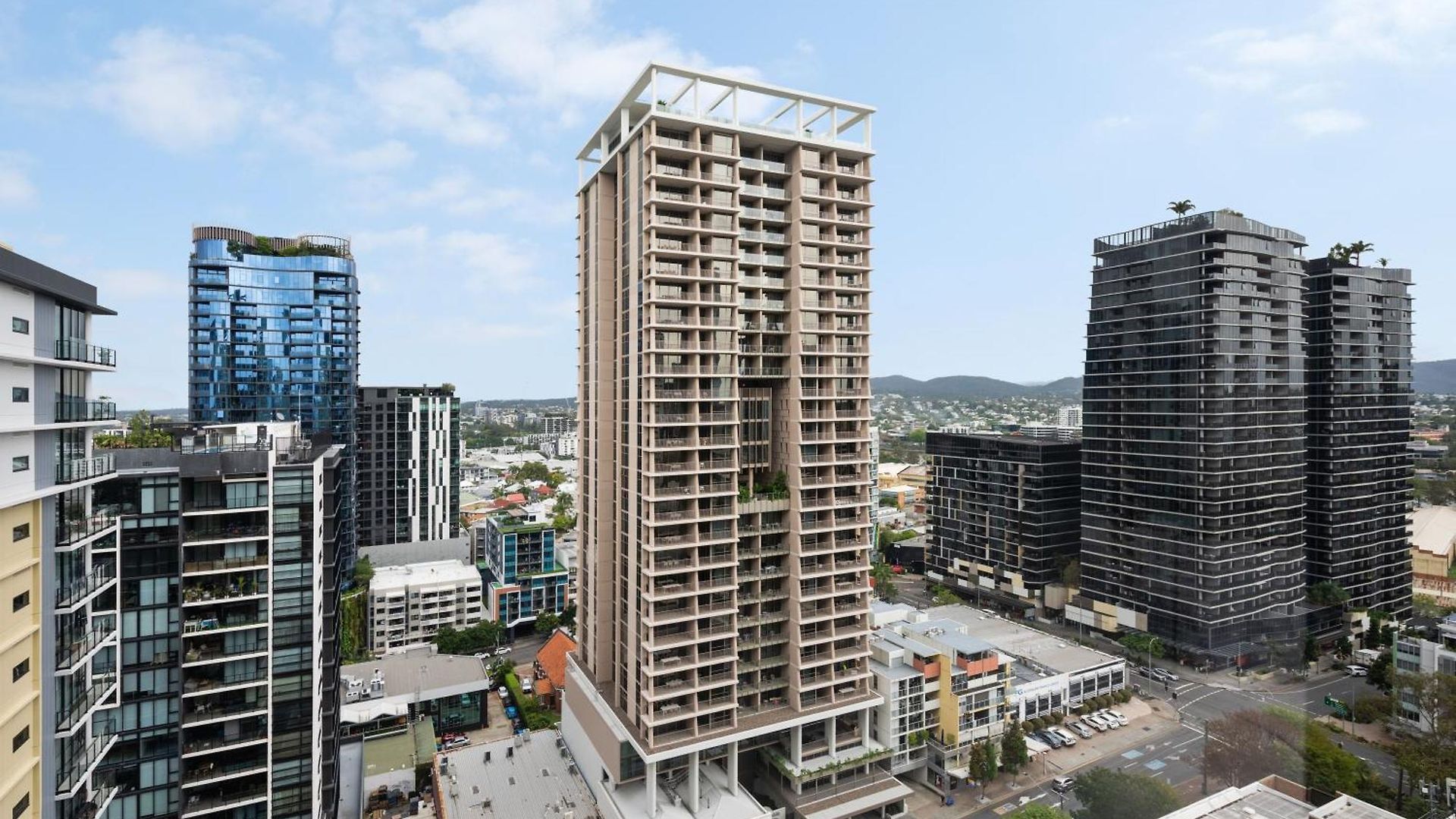 Stunning Views, Location, King Bed, Gym, Pool Brisbane