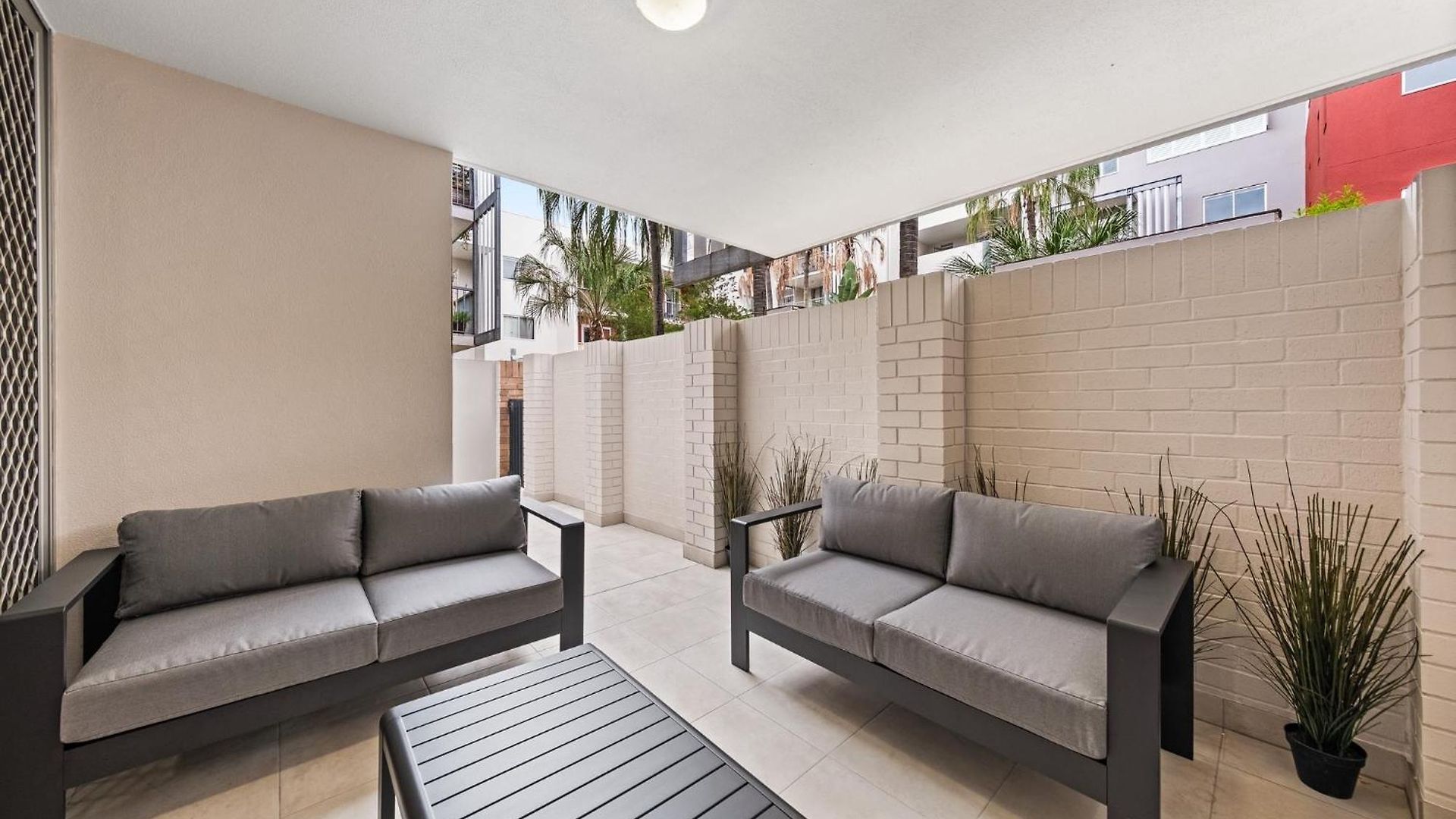 Vibrant 2-bed With Pool And Gym Access Apartment Brisbane