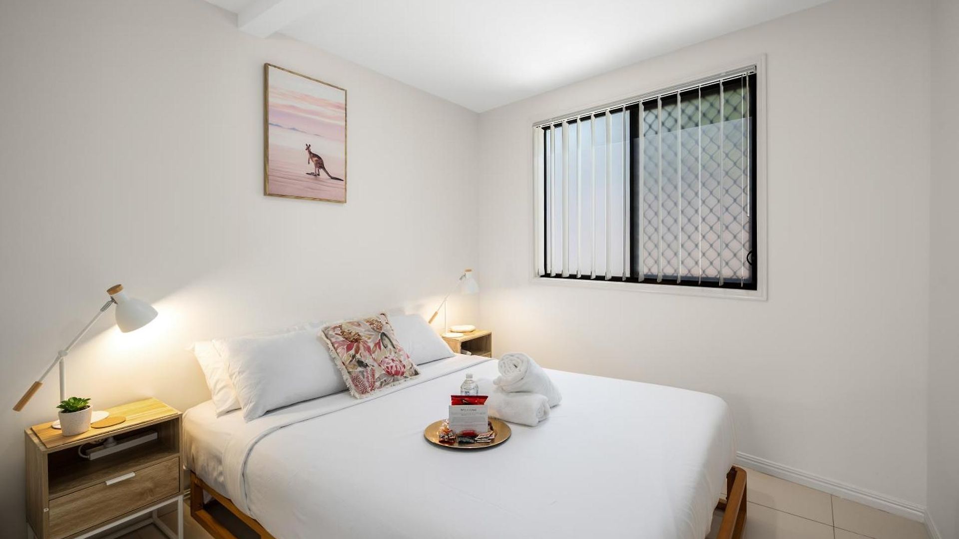 Smart Self Check-in - Sunnybank Station Apartment