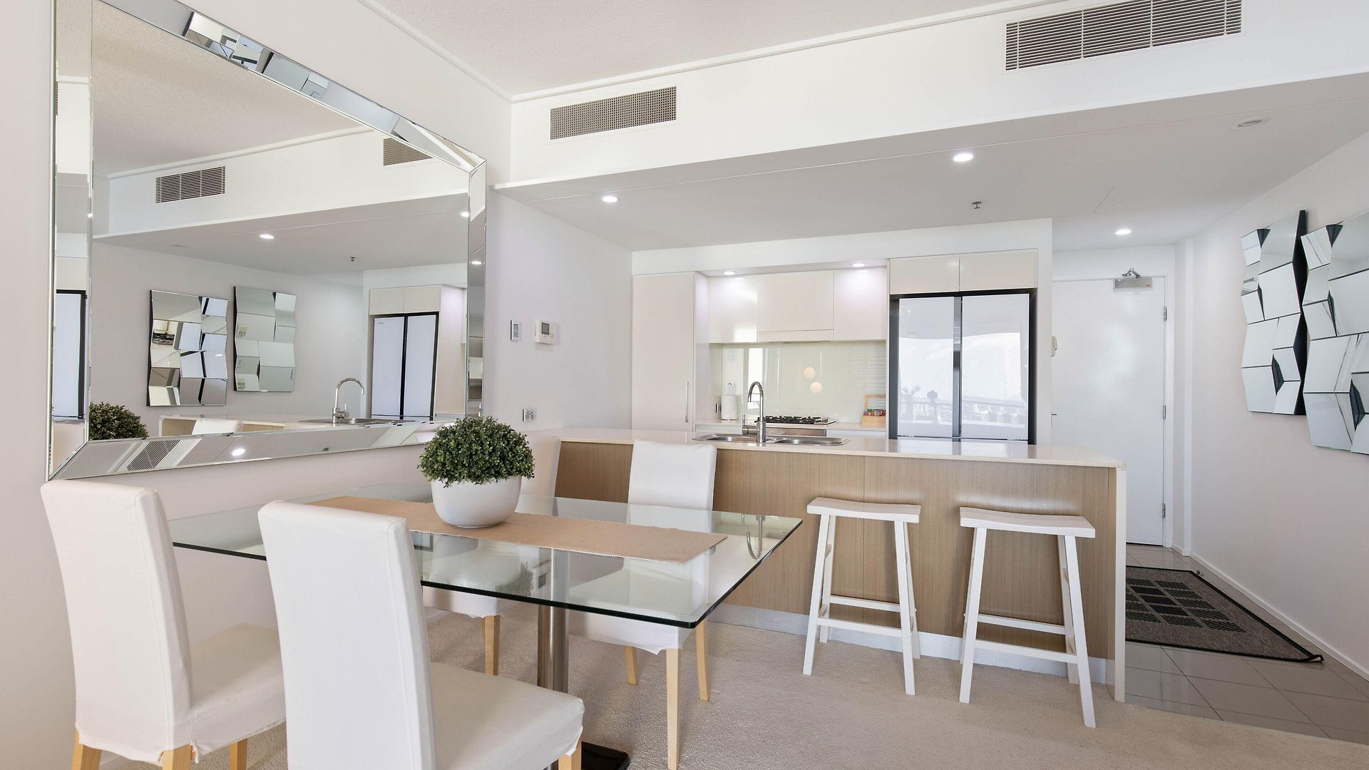 Apartment Skyline Hosted By Aab *