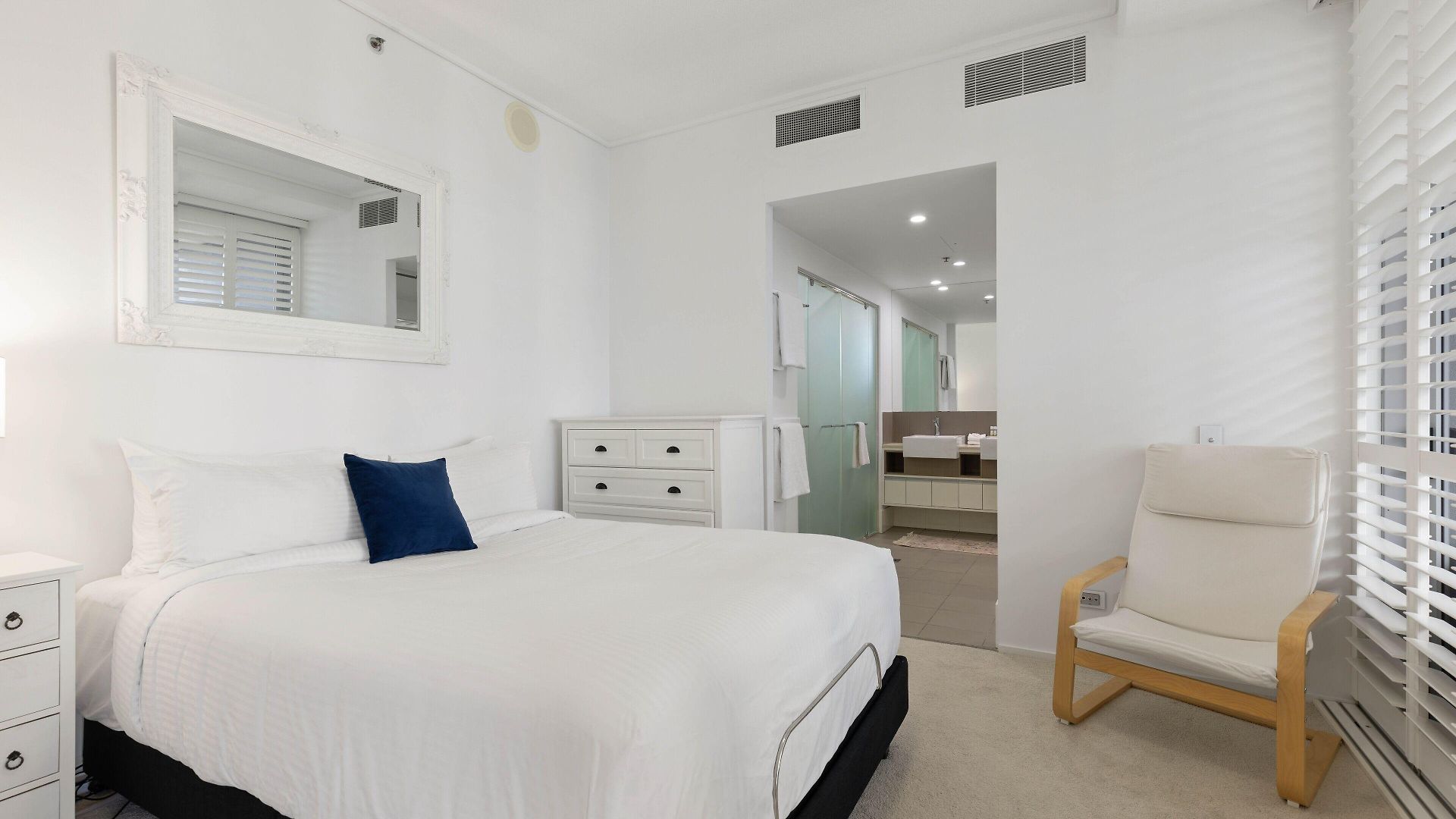 Apartment Skyline Hosted By Aab