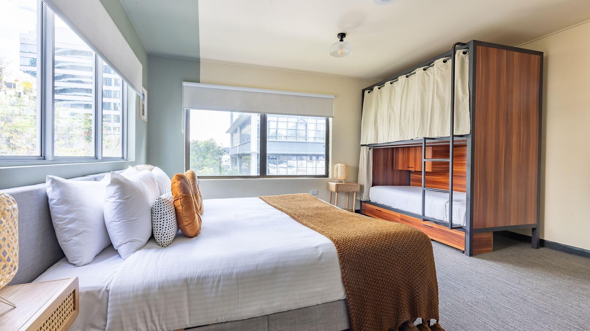 Hotel Roamer 4*