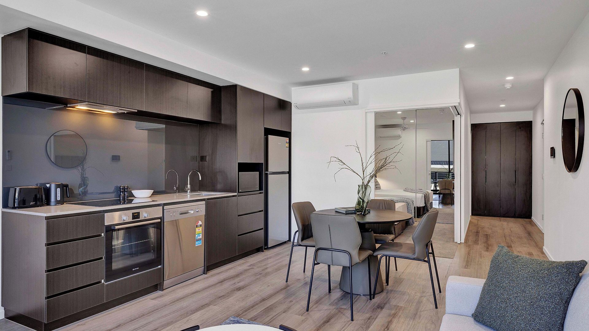 Aparthotel Rambla At Berwick House 4*