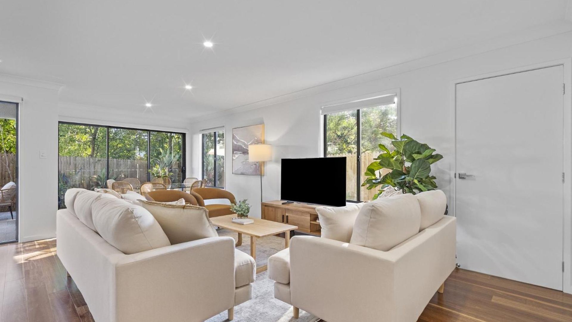 Holiday home Retreat With Parking Close To Greenslopes Hospital Brisbane